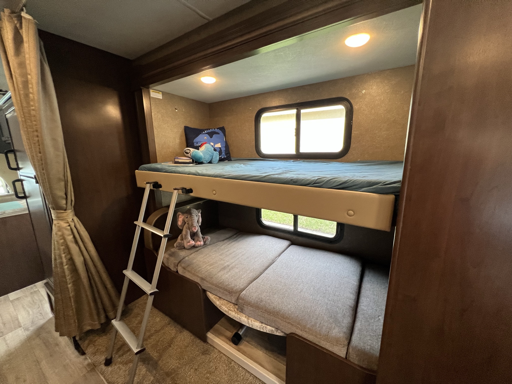 Bunk bed.. Thor Motor Coach Freedom Elite 2020