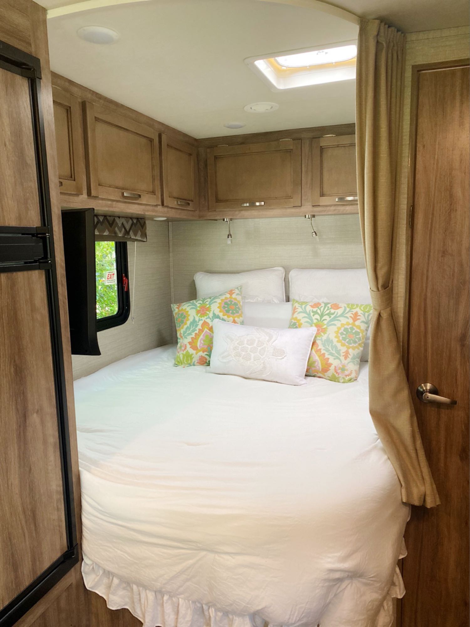 Master Bed. Jayco Redhawk SE 2020