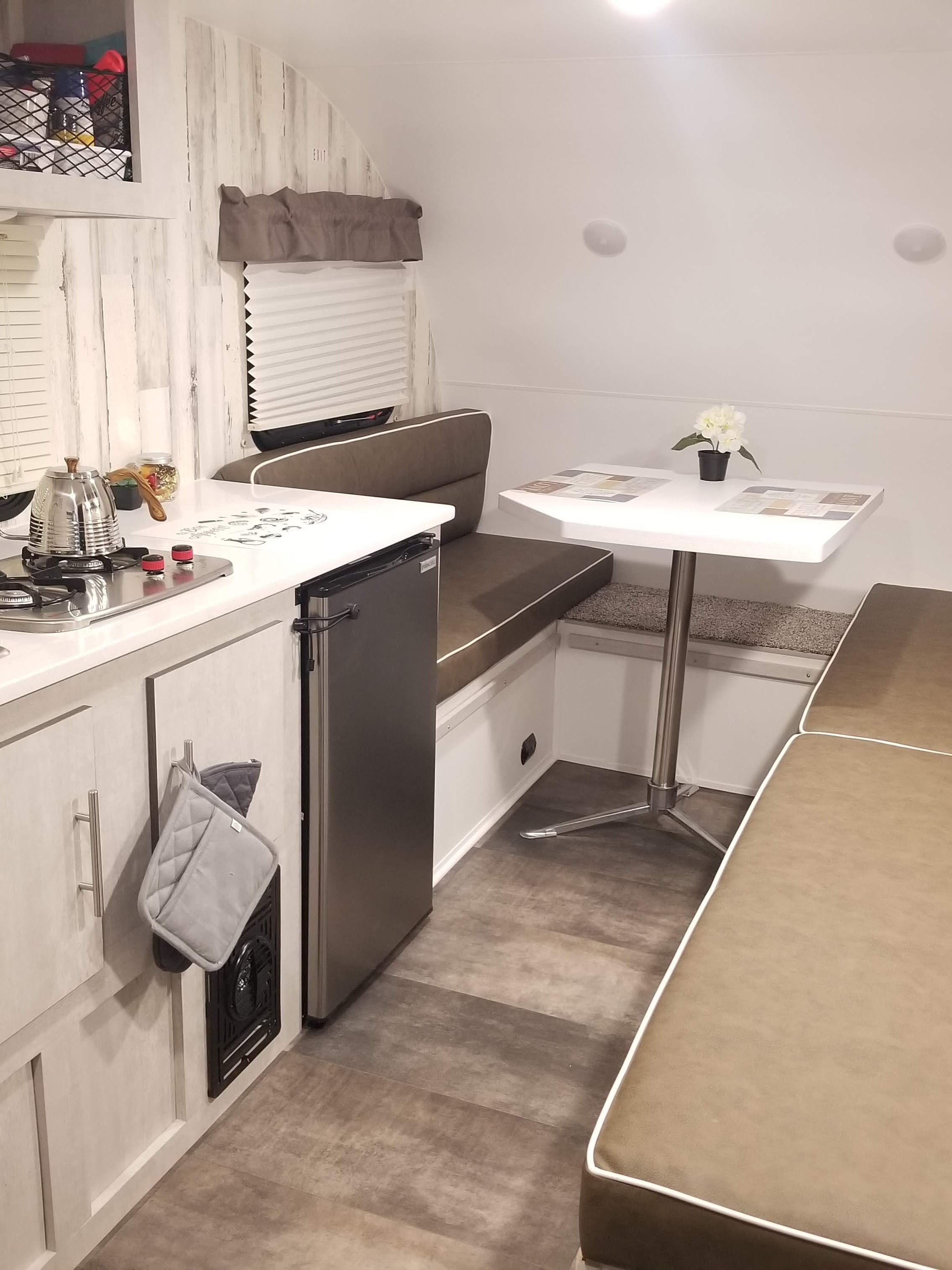 Travel trailer RV Rental 