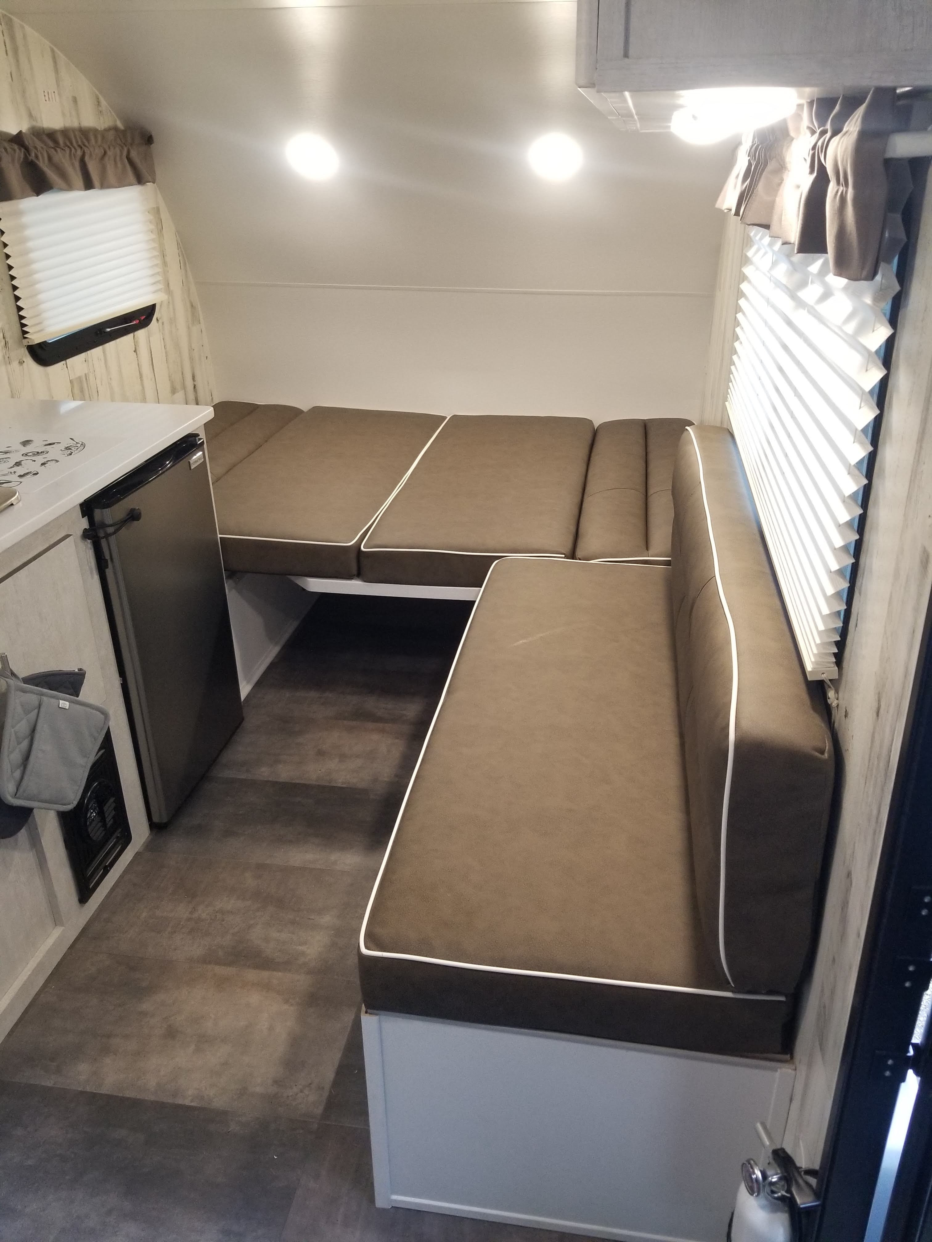 Travel trailer RV Rental 