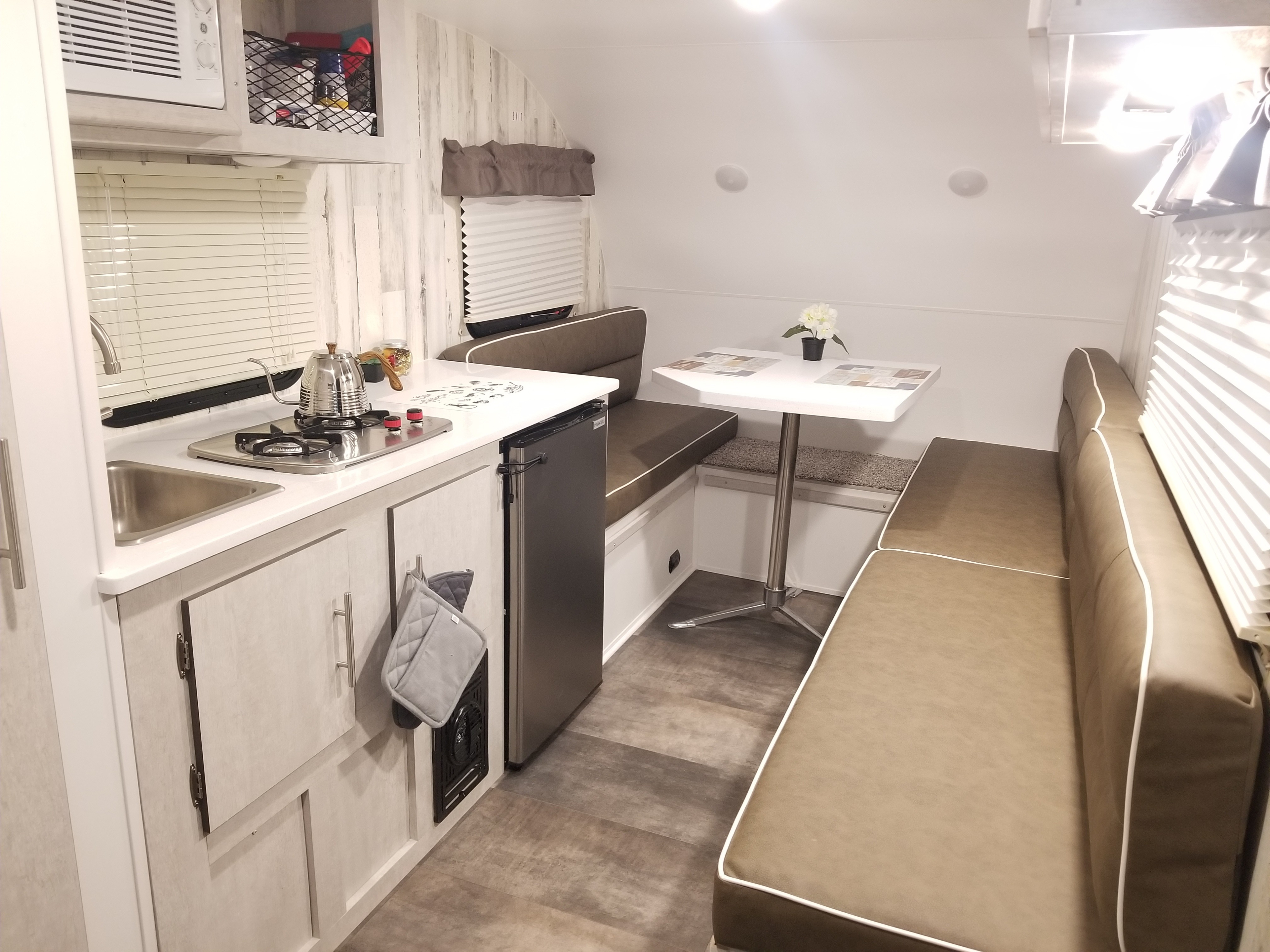 Travel trailer RV Rental 