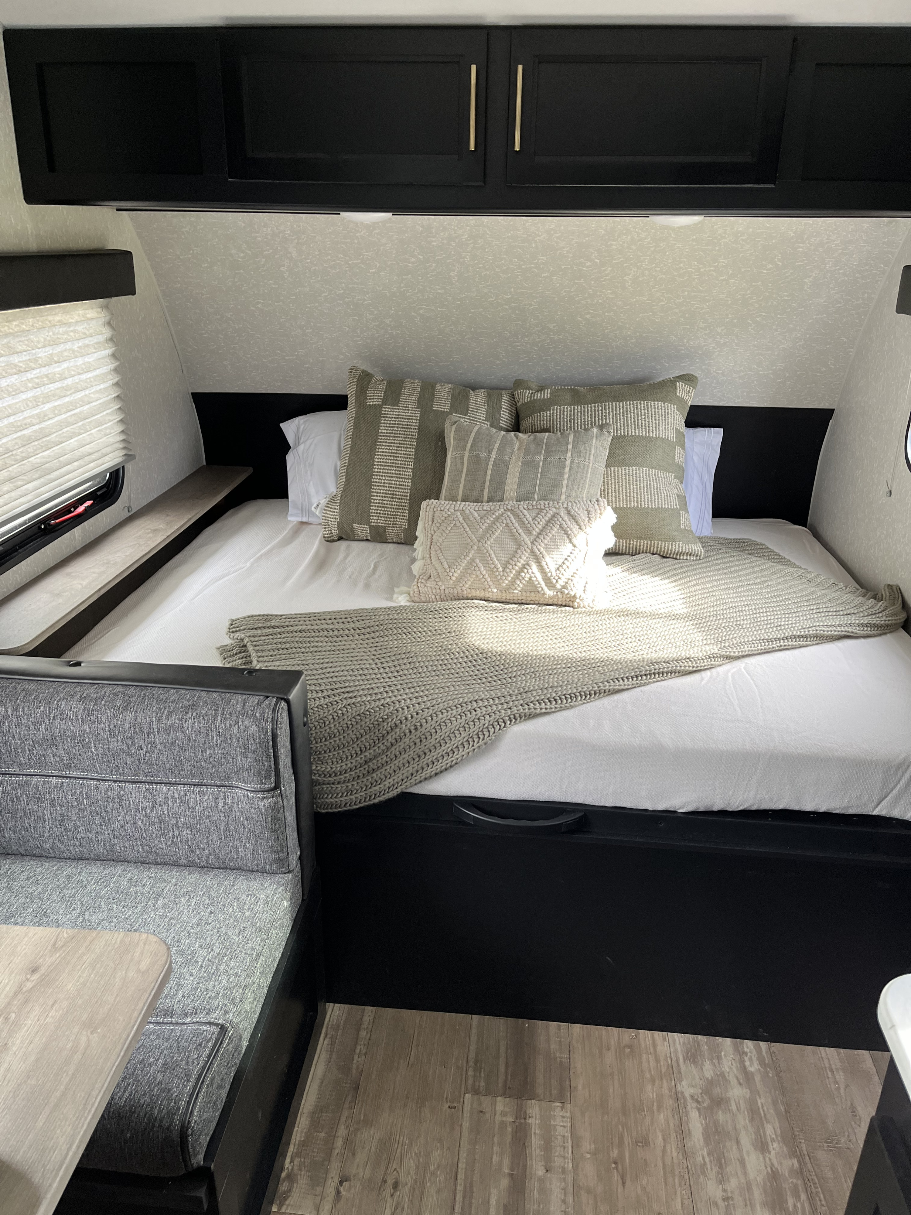 Forest River Cherokee Wolf Pup 2022