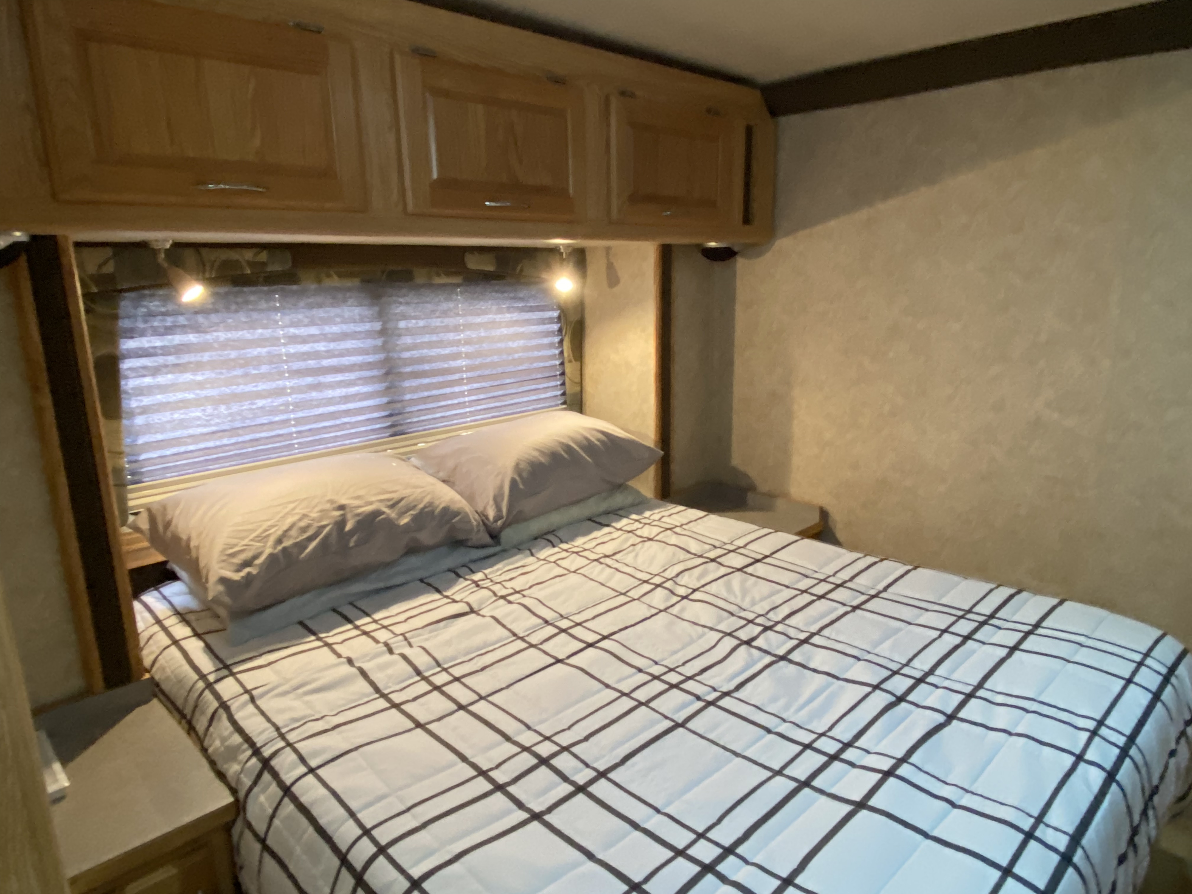 Bigfoot RV Motorhome 2007