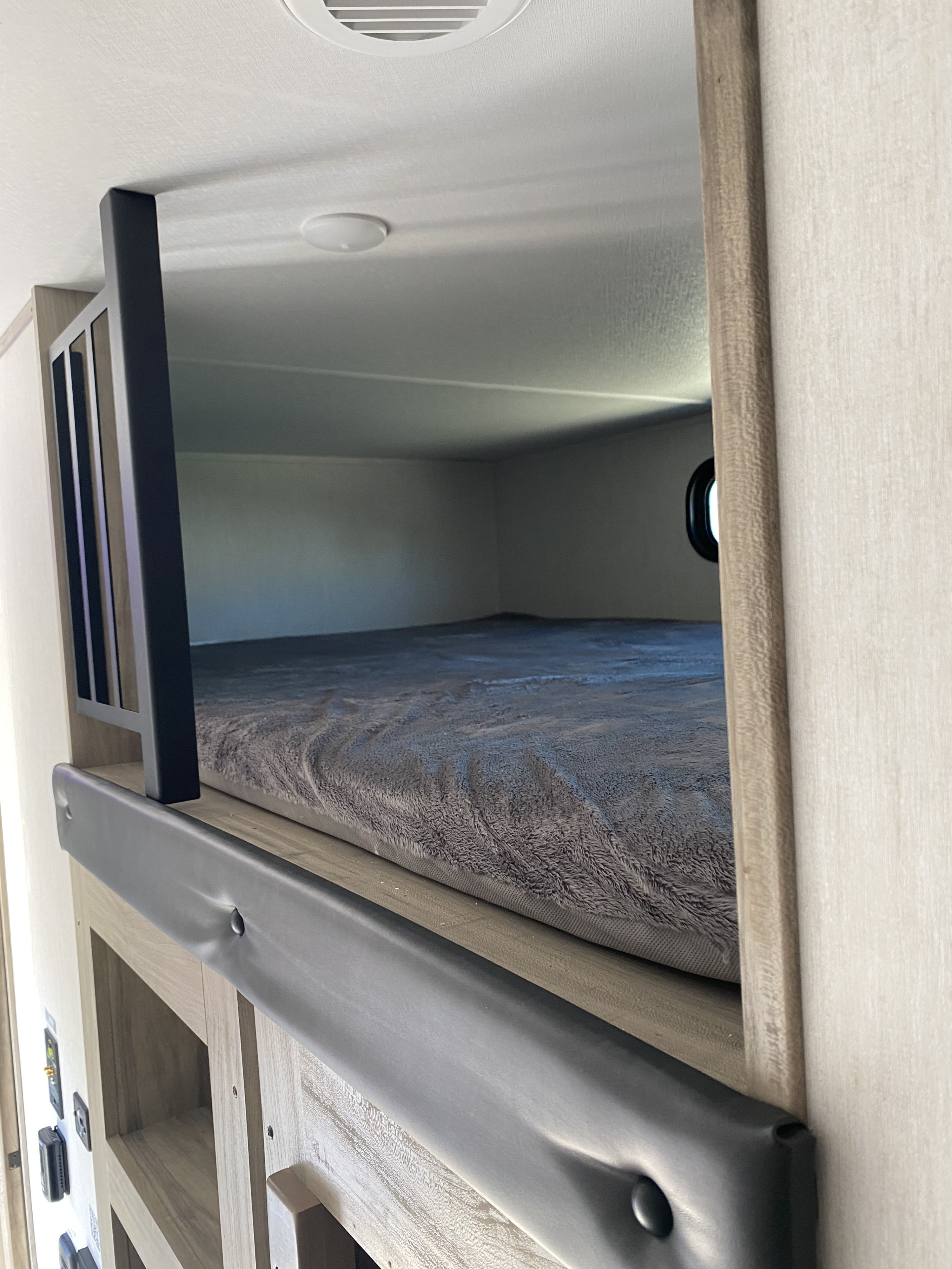 Forest River Cherokee Arctic Wolf 2022