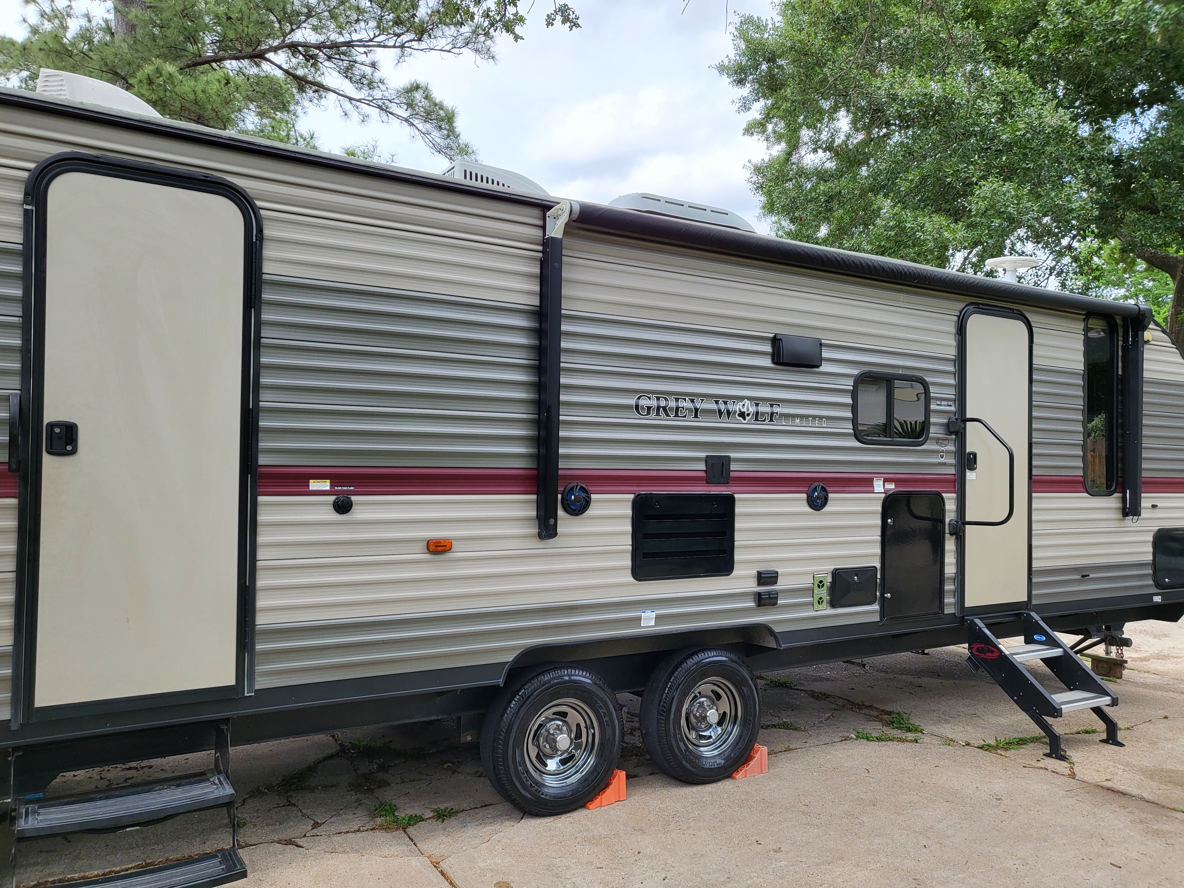 Travel trailer RV Rental 