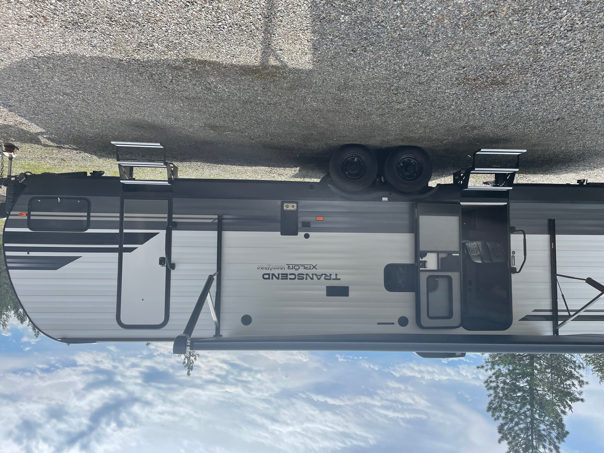 2021-Grand Design TRANSCEND