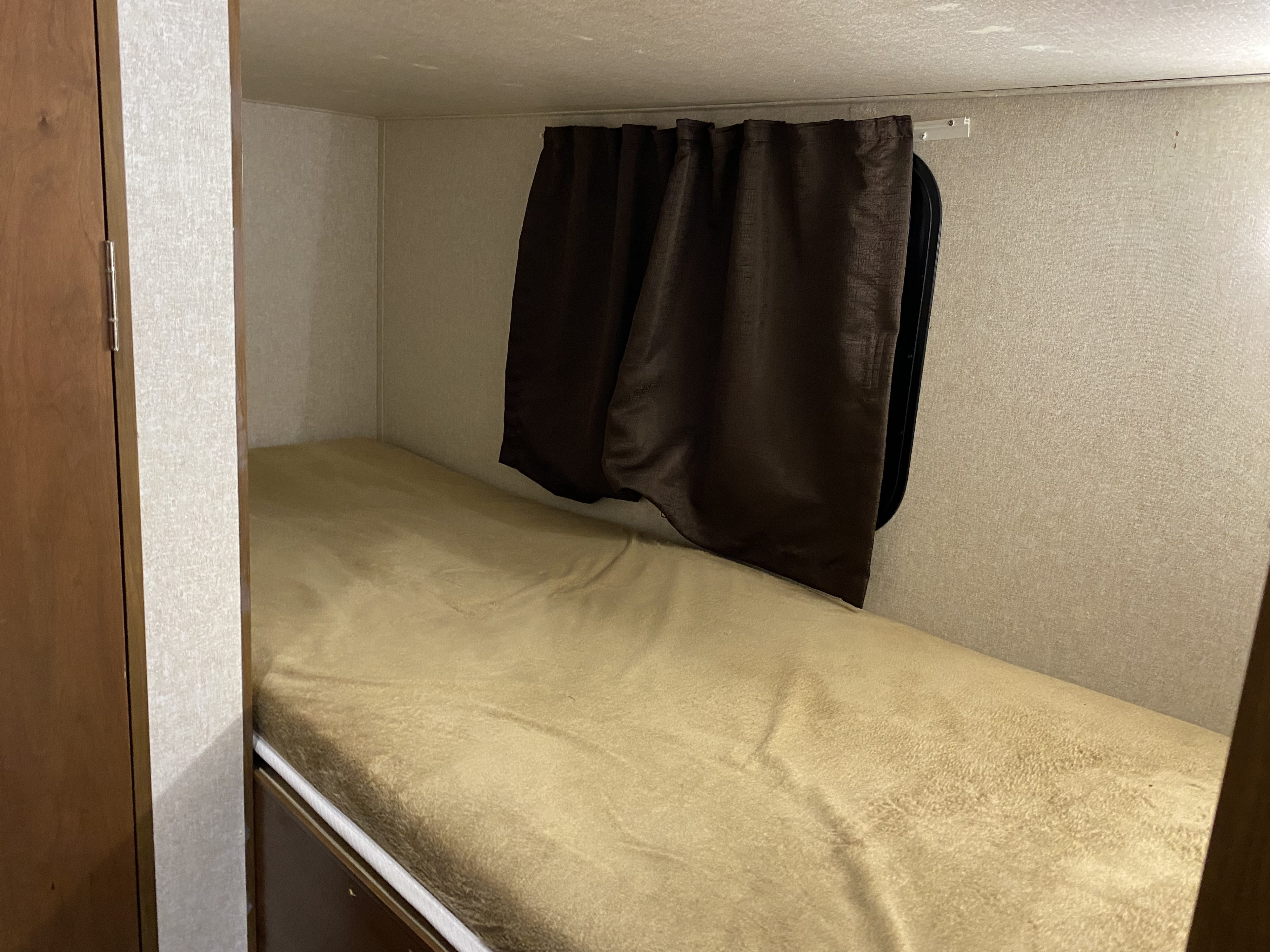 Lower bunk. Jayco Jay Flight SLX 2017