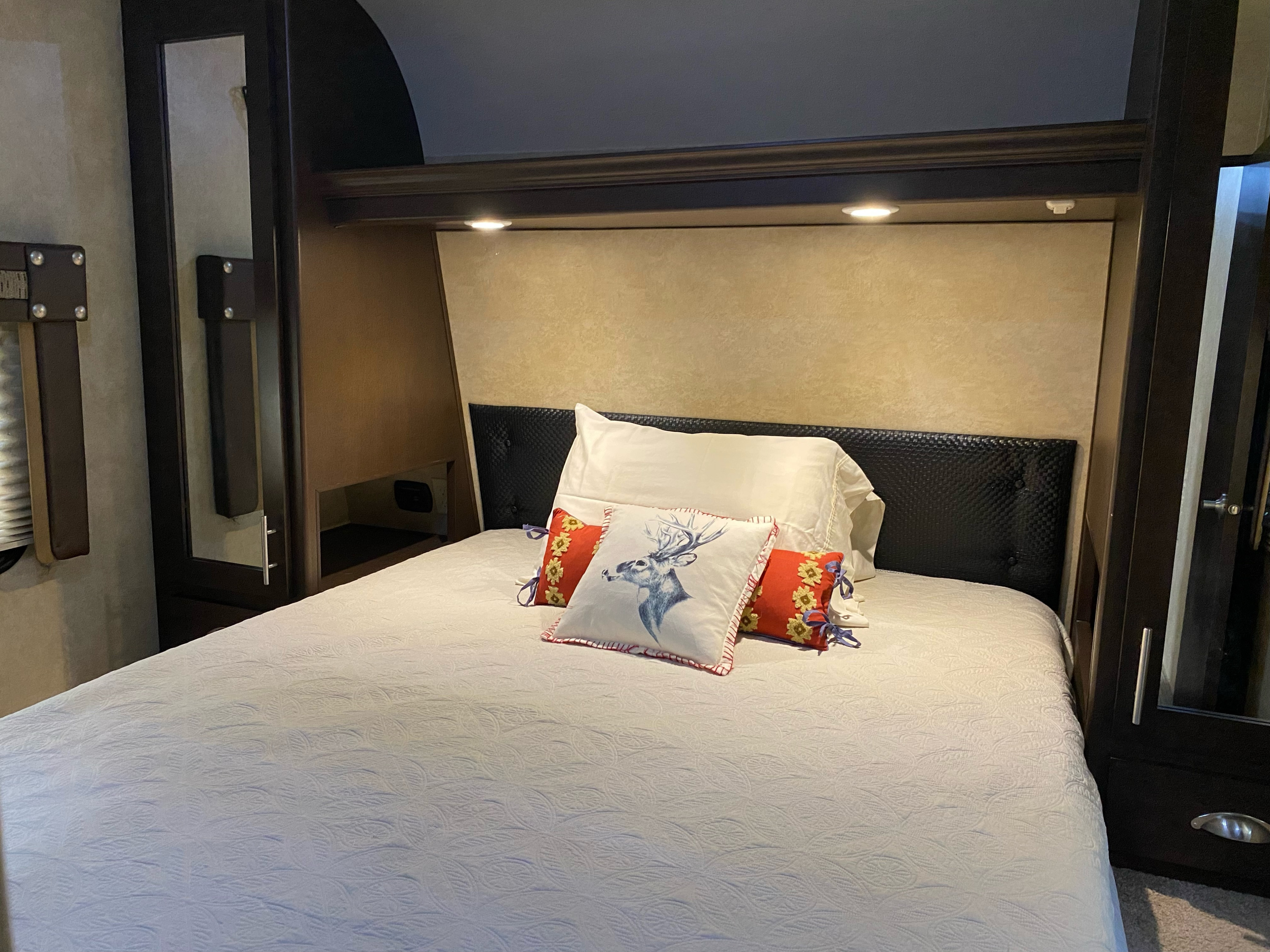 Forest River Stealth 2015