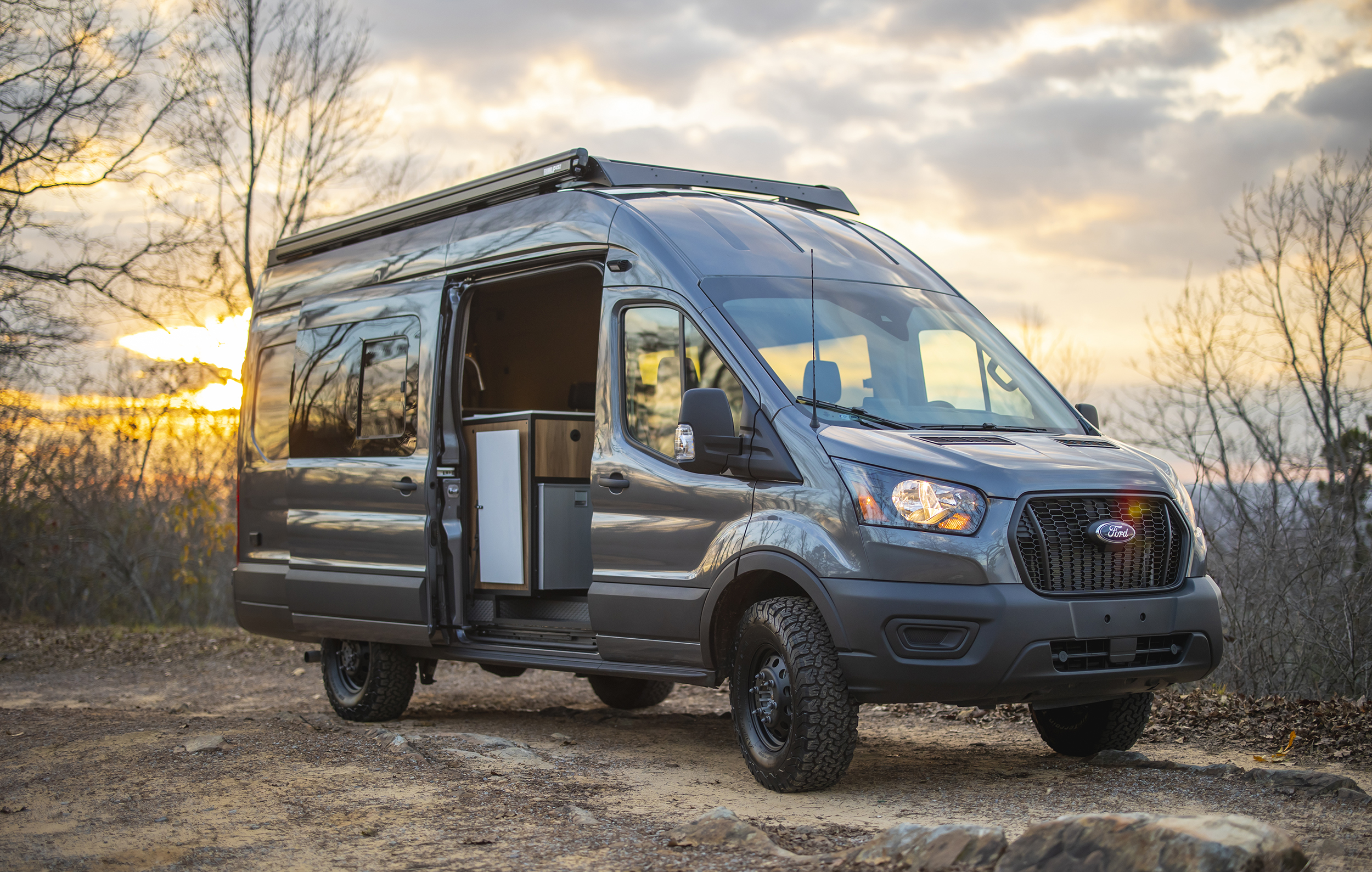 Olympus - 6 Person Campervan