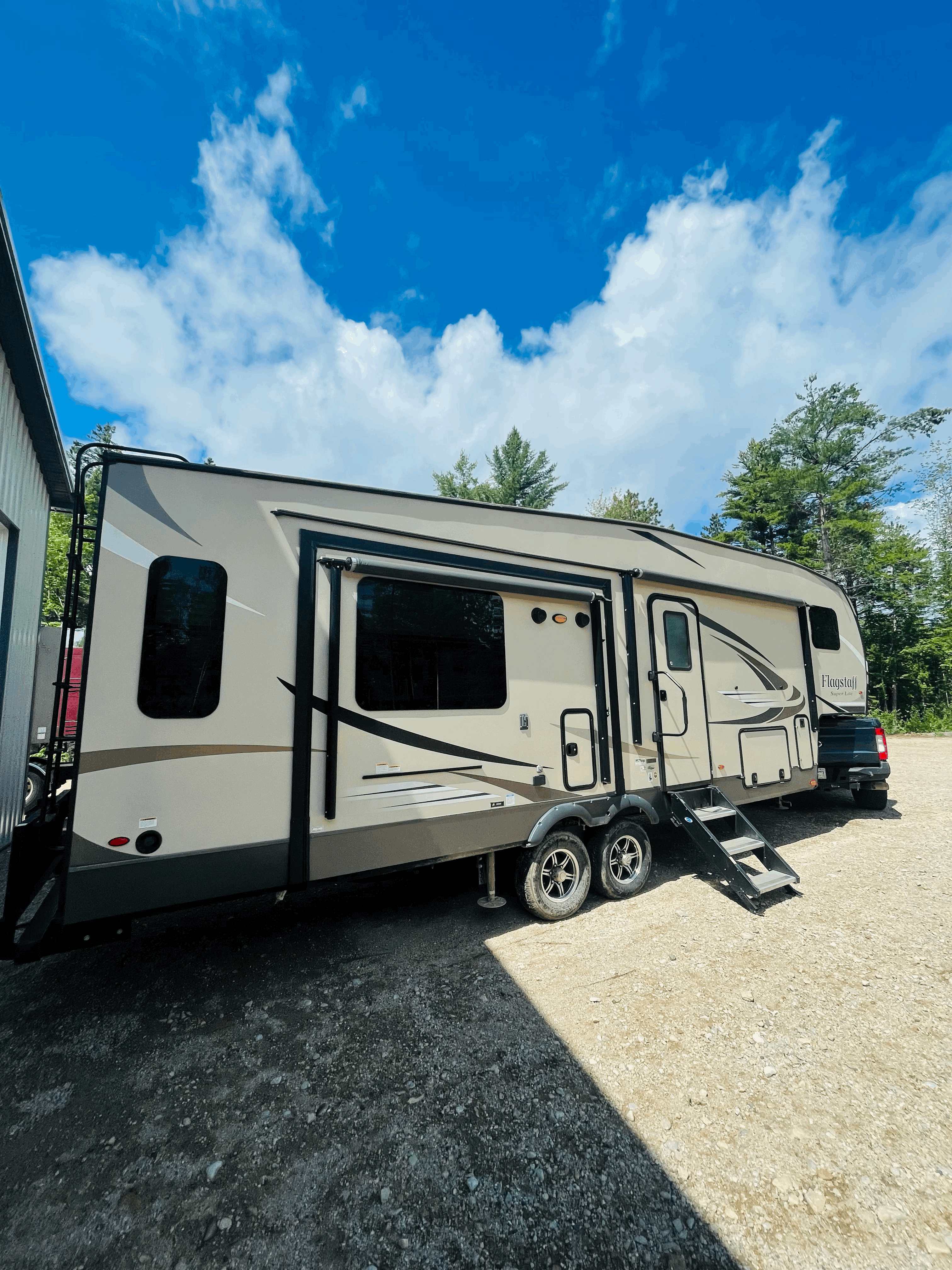 Modern, Spacious & Pet-Friendly – Your Perfect Camper Getaway