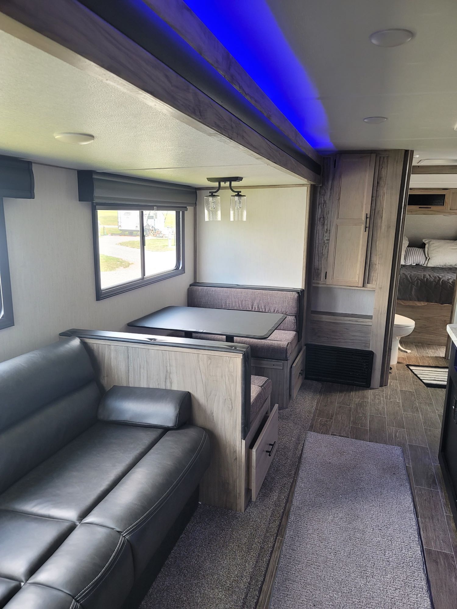 Travel trailer RV Rental 