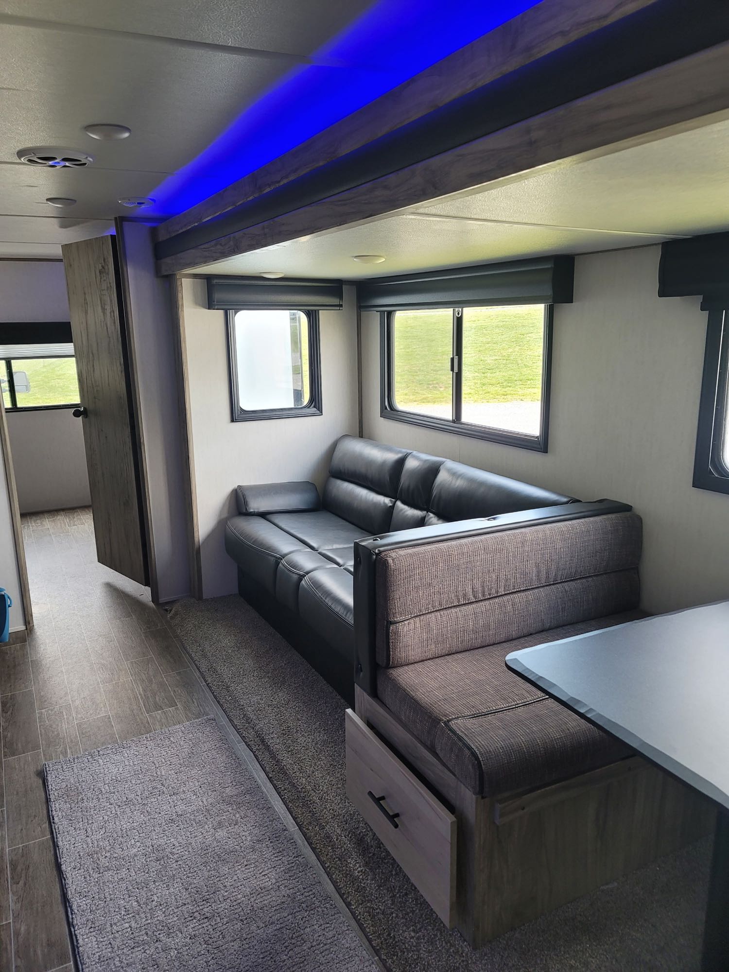 Travel trailer RV Rental 