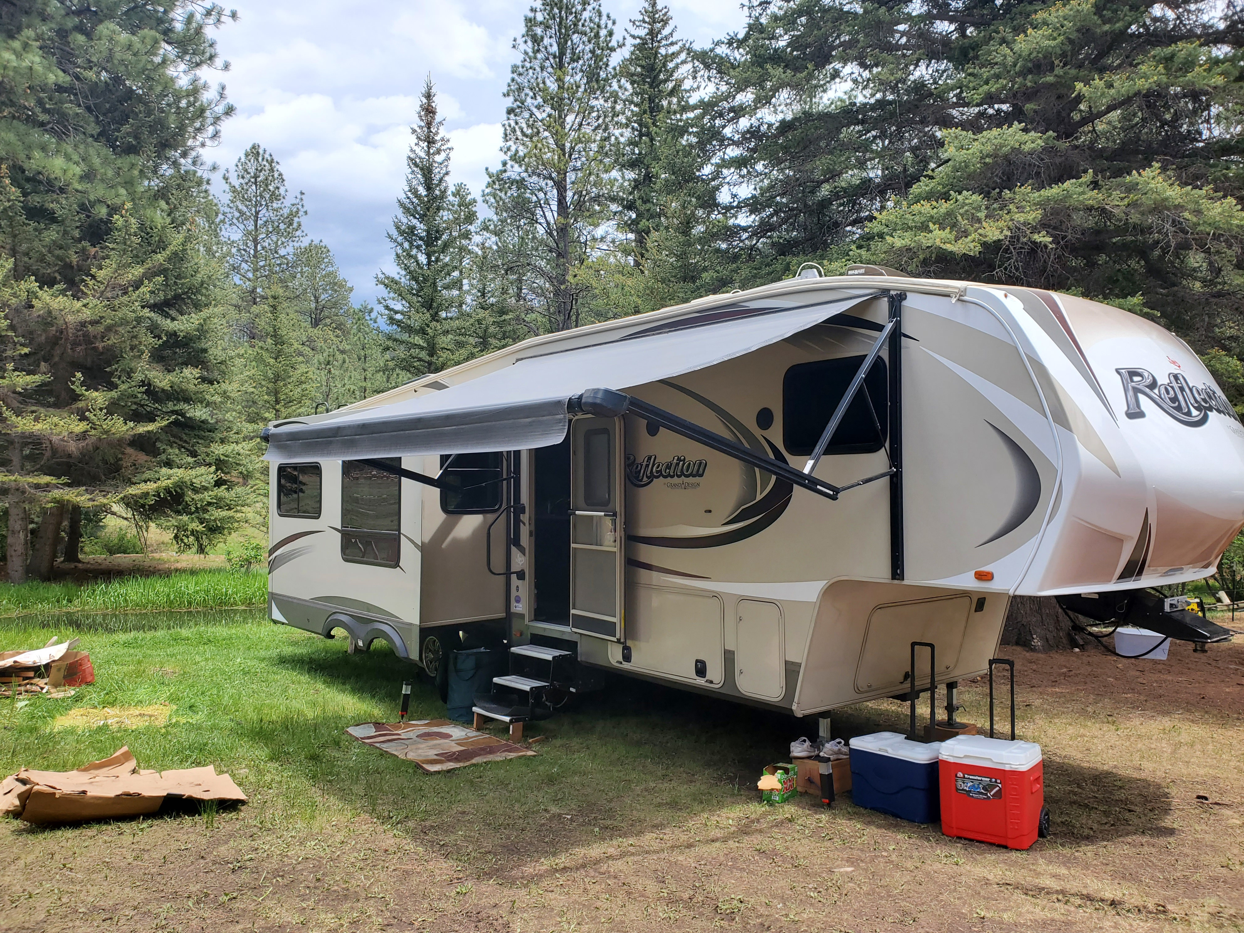 GrandDesign Reflection- Very Clean Unit! Sleeps 4-5, Rear Living Space