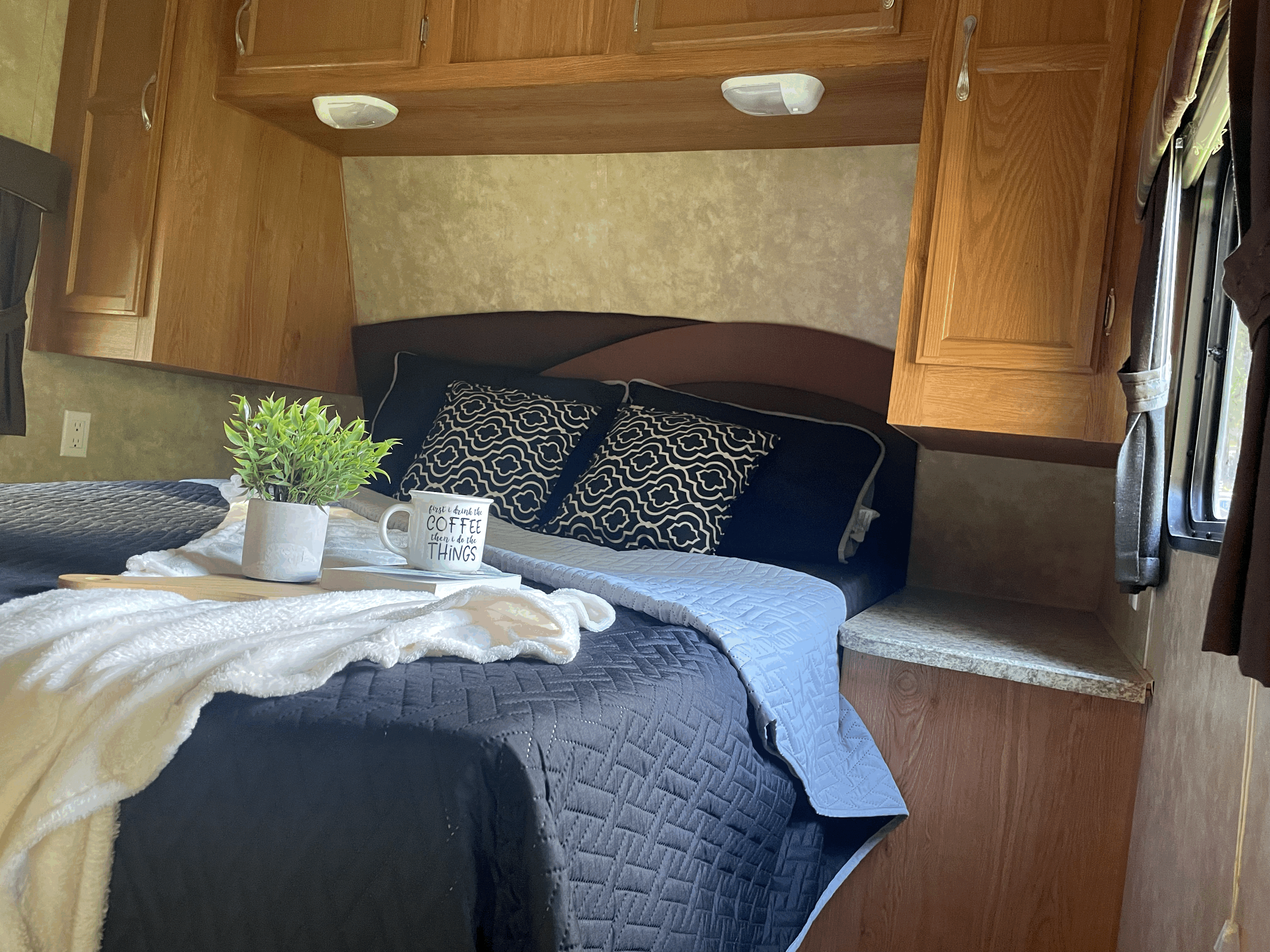 Linens provided for master suite.. Jayco Jay Flight 2009
