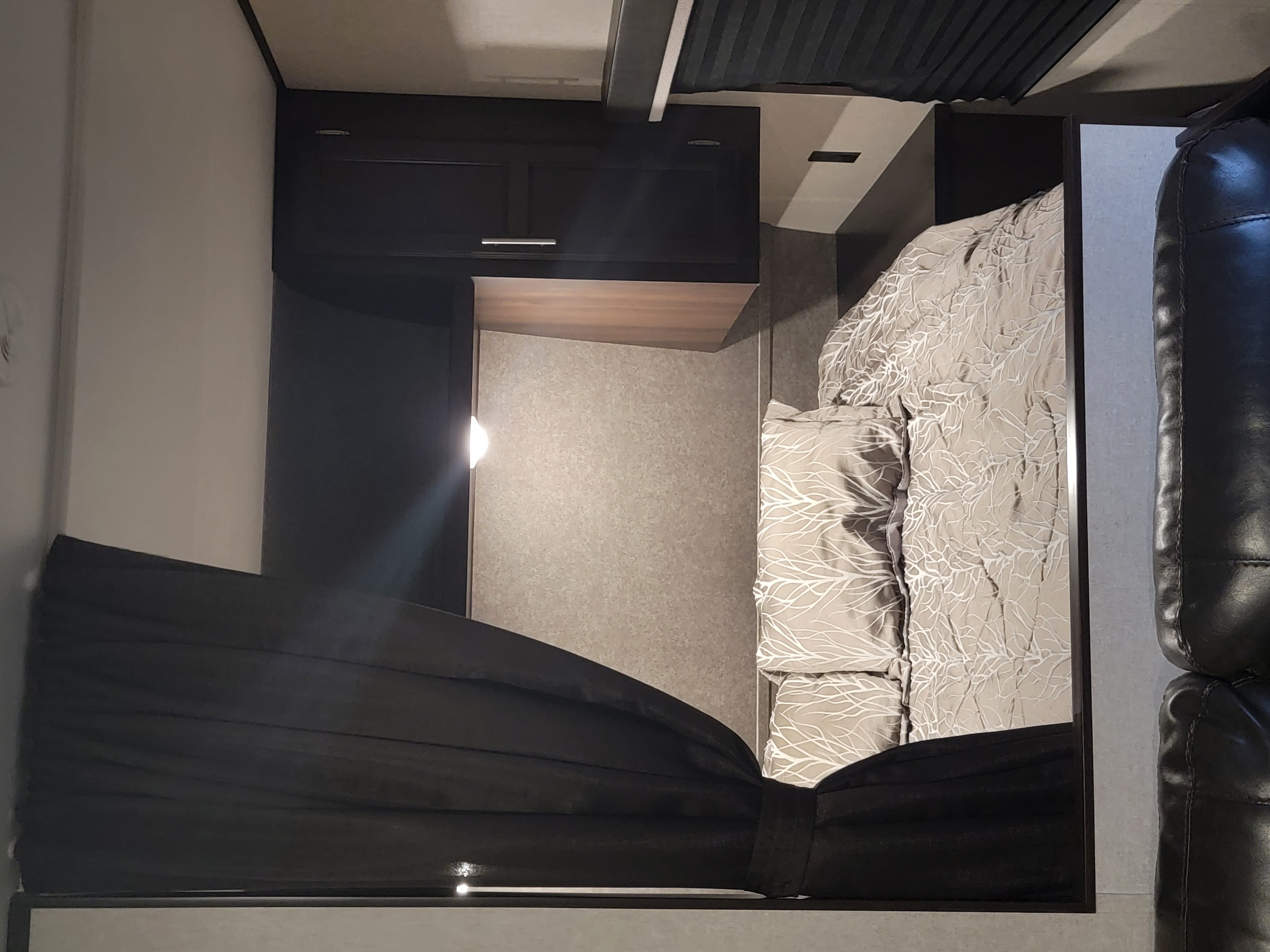 Queen bed. Jayco Jay Flight SLX 2019