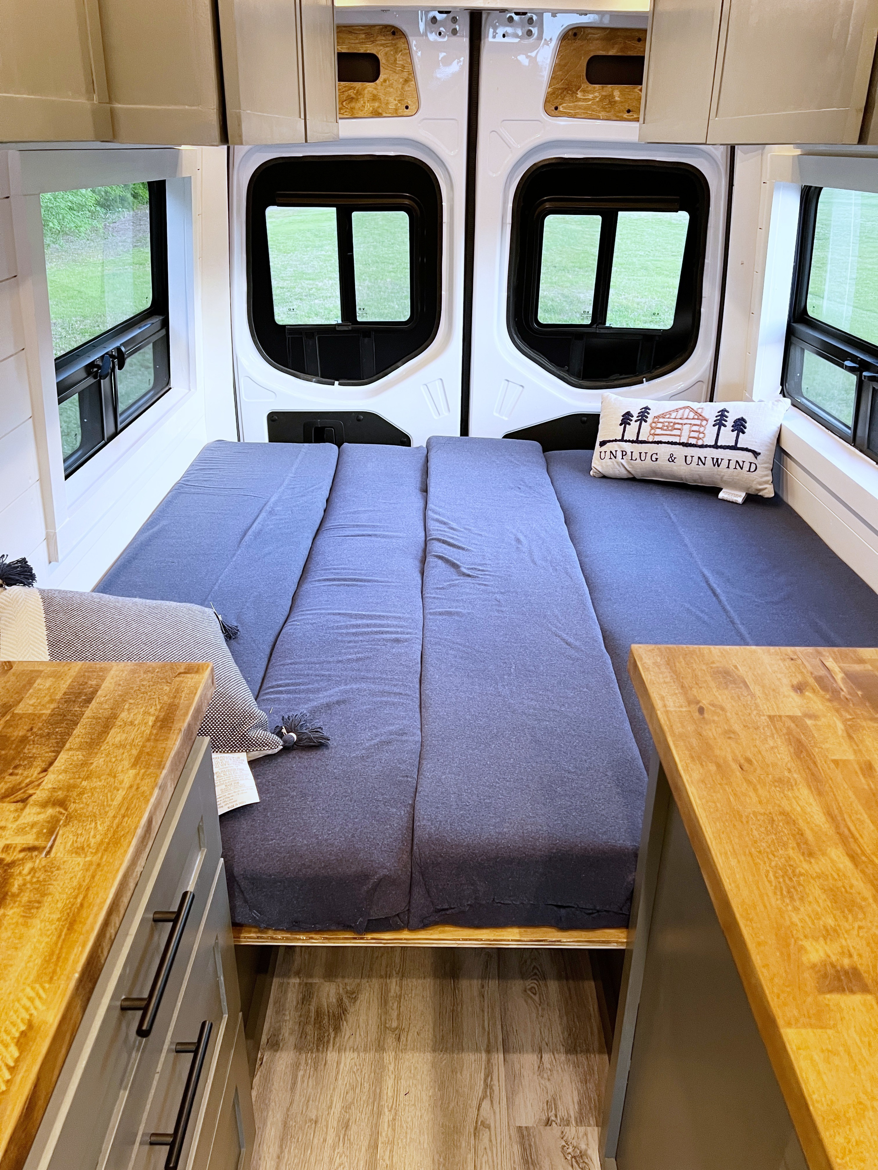 Explore this comfortable RV rental. Features a modular bed, side windows, and ample storage. Perfect for road trips.. Mercedes-Benz Sprinter 2500 2021