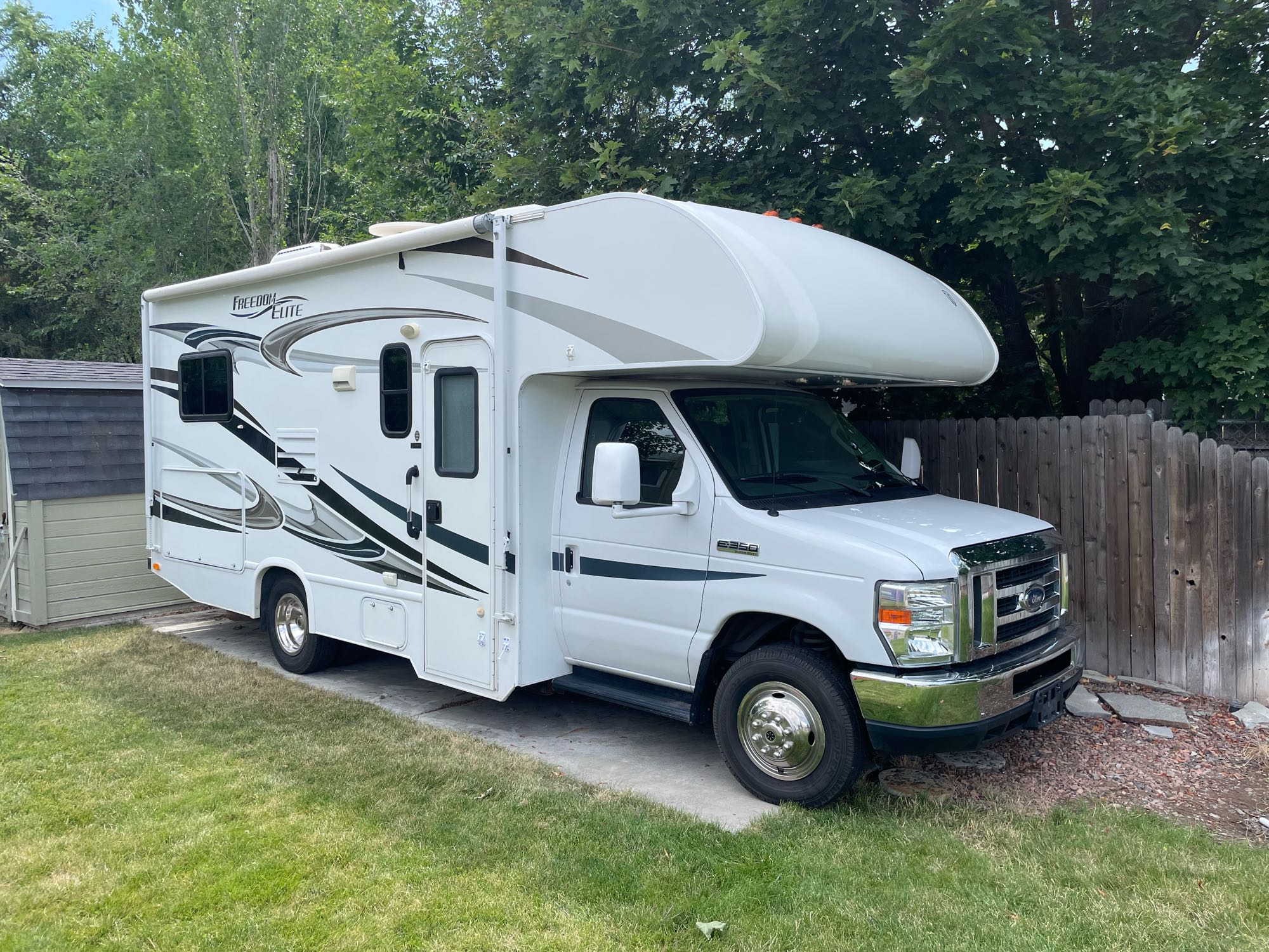 13 Coachmen Freelander Class C Rental In Nampa Id Outdoorsy