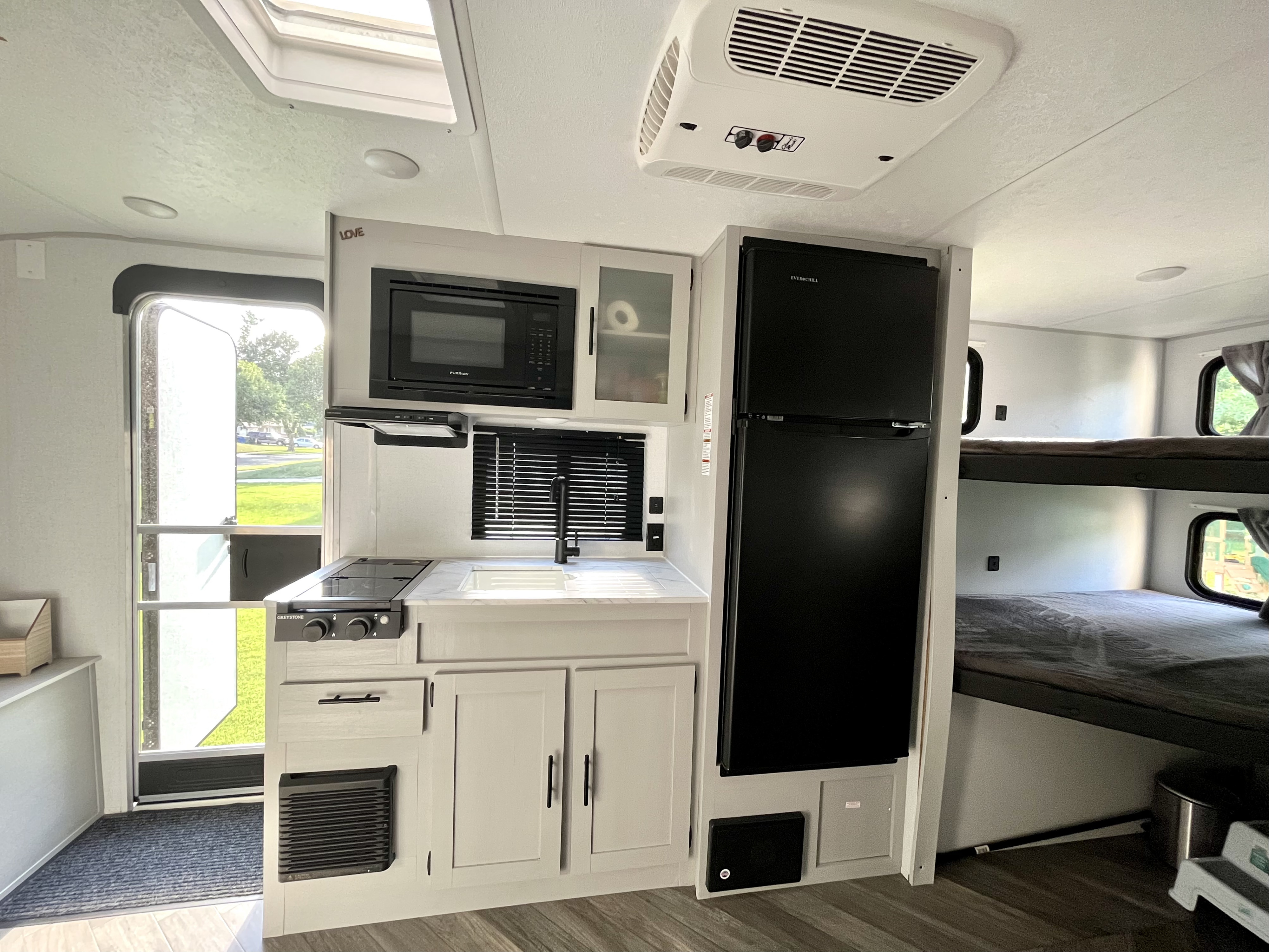 Travel trailer RV Rental 