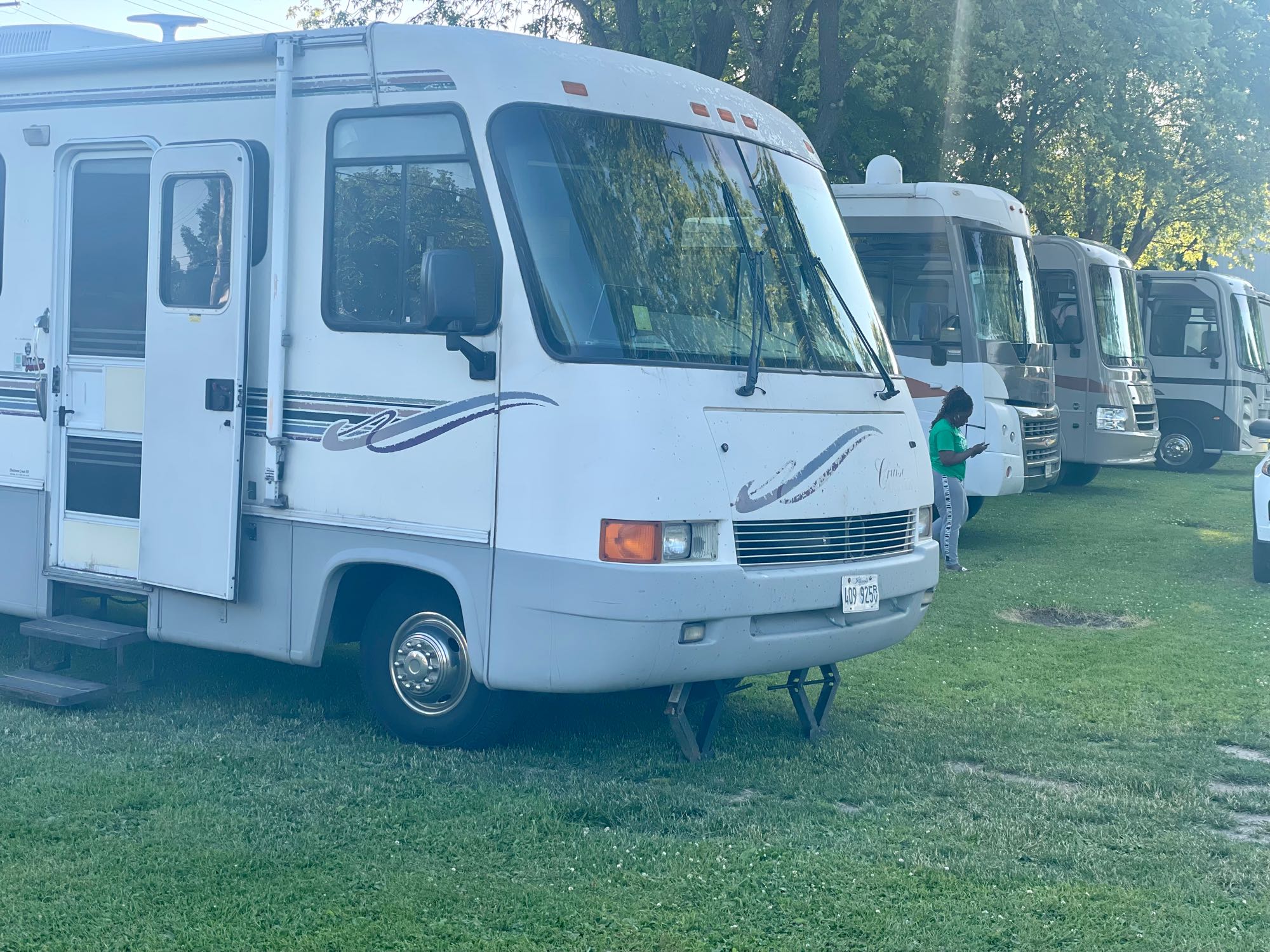 1997 Georgie Boy Cruise Master Class A Rental in Lyons, IL Outdoorsy