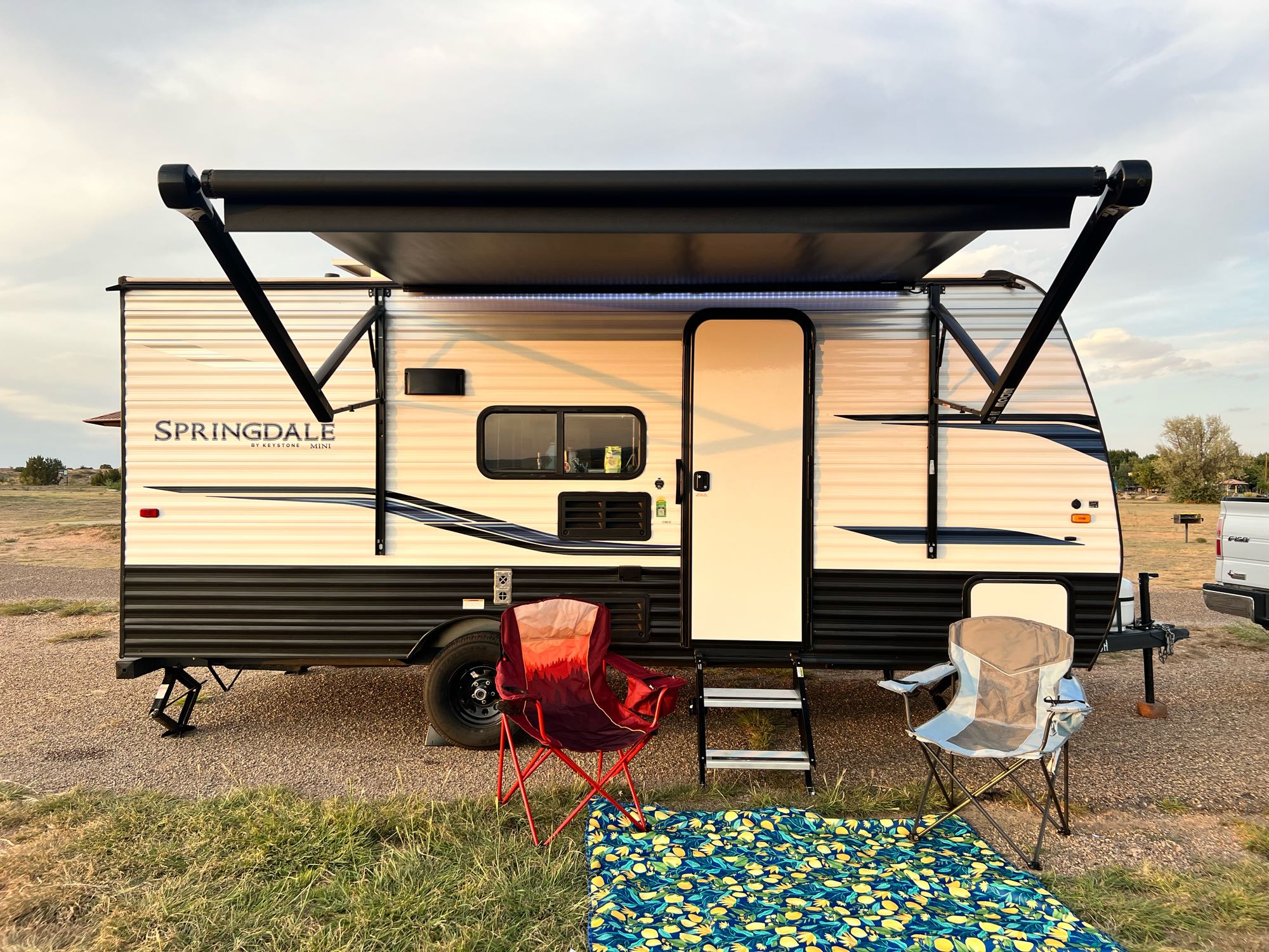 The Cozy Canyon Camper- Keystone Springdale
