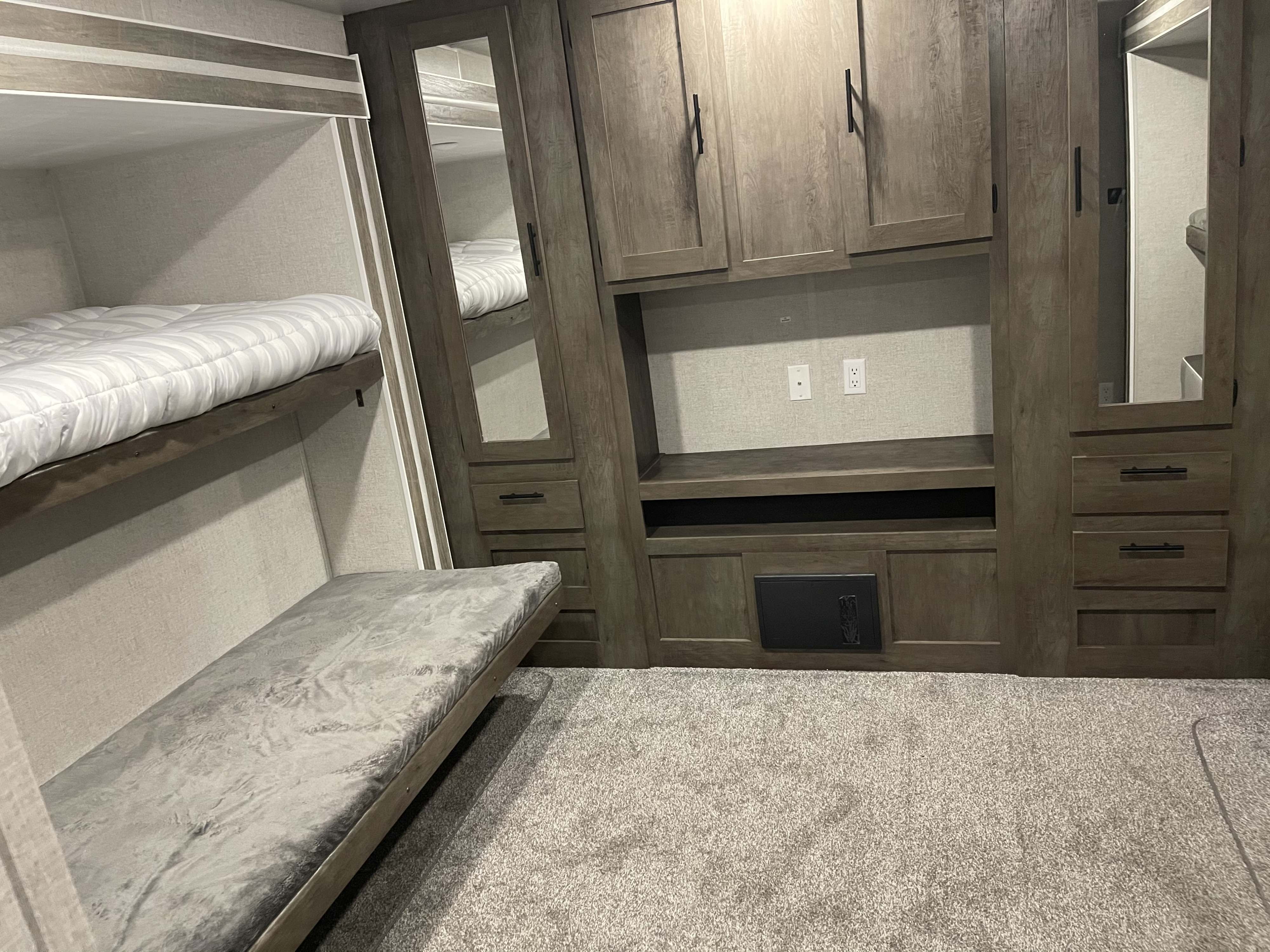 Travel trailer RV Rental 