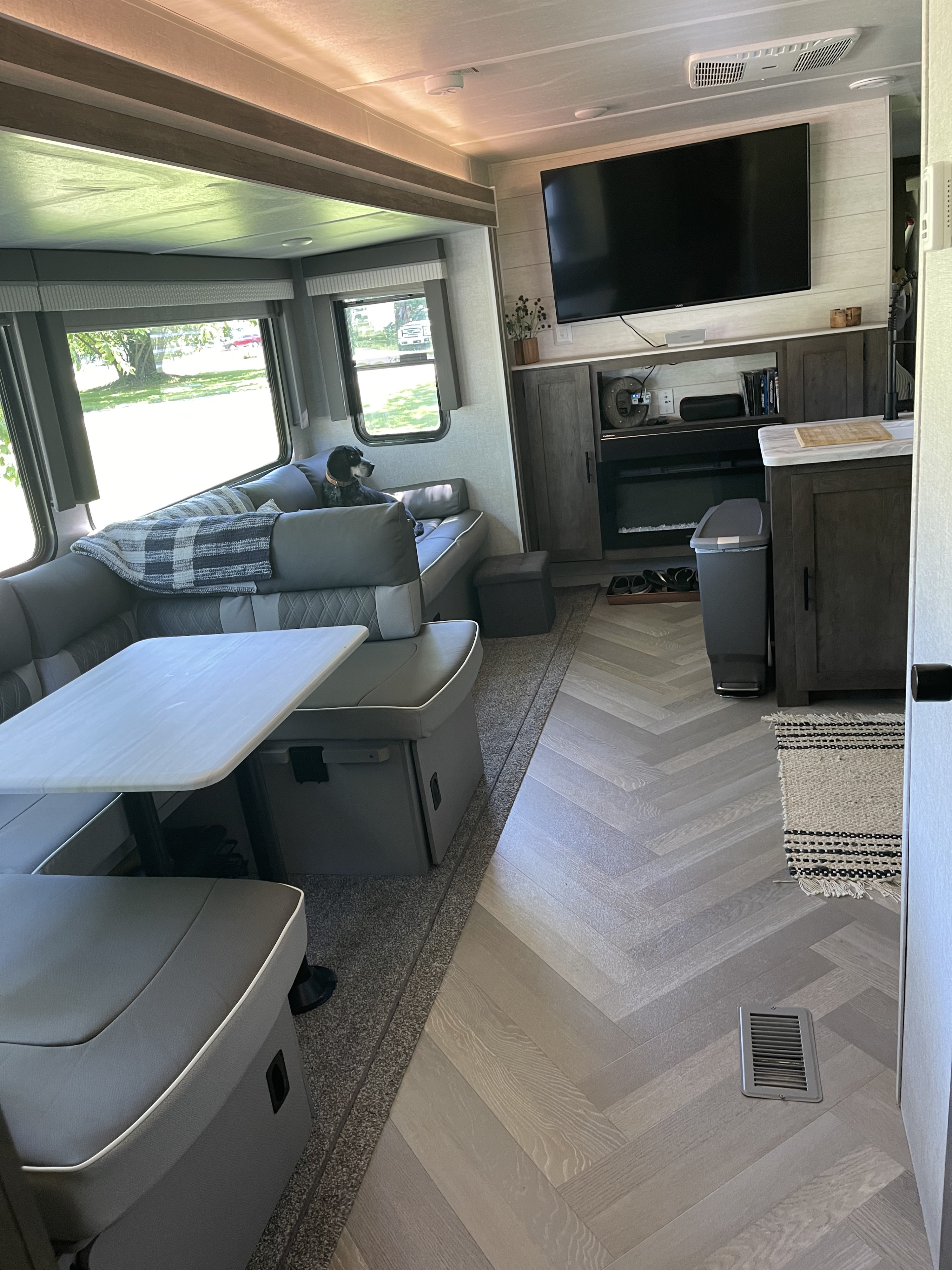 Travel trailer RV Rental 