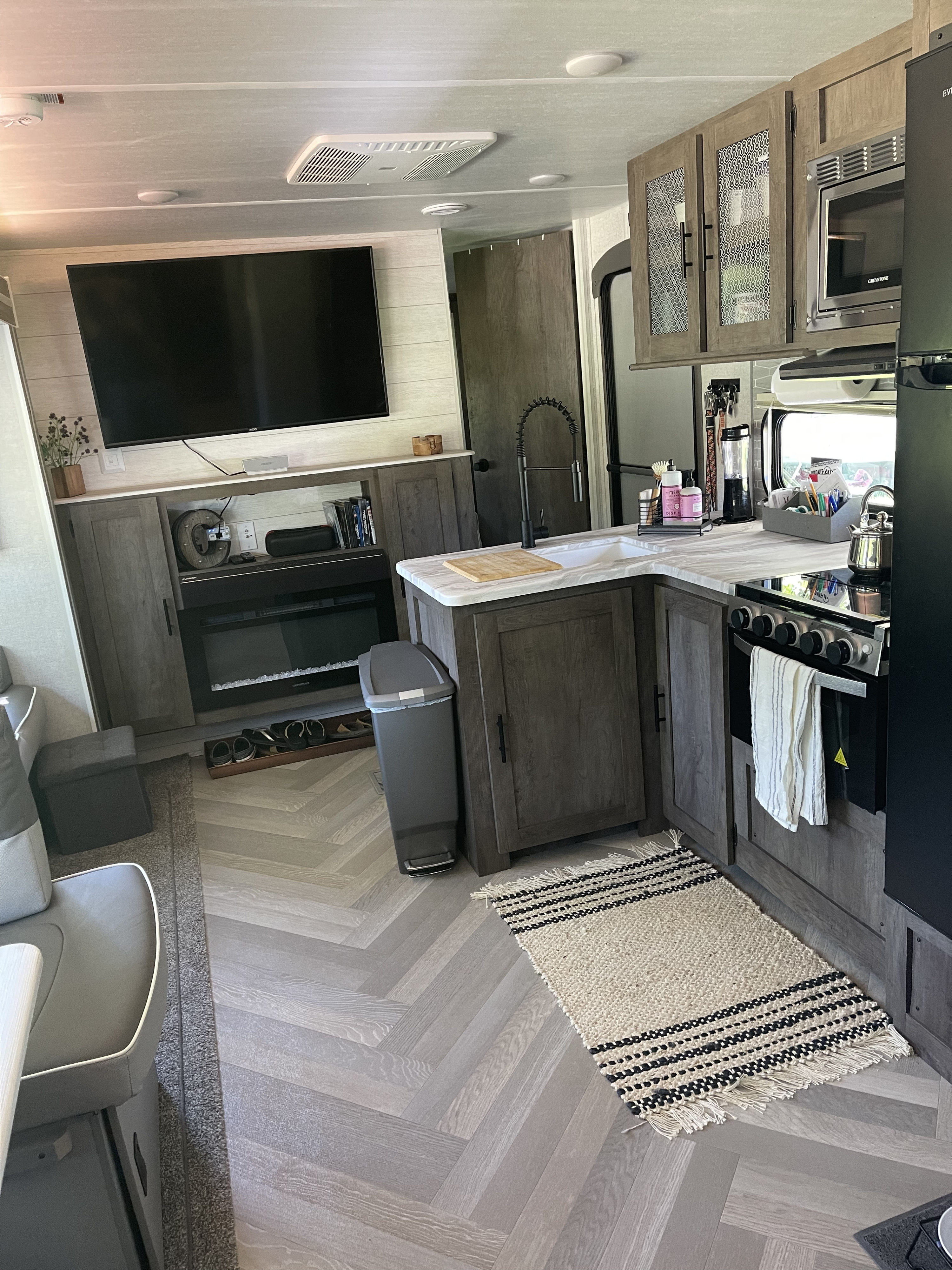 Travel trailer RV Rental 