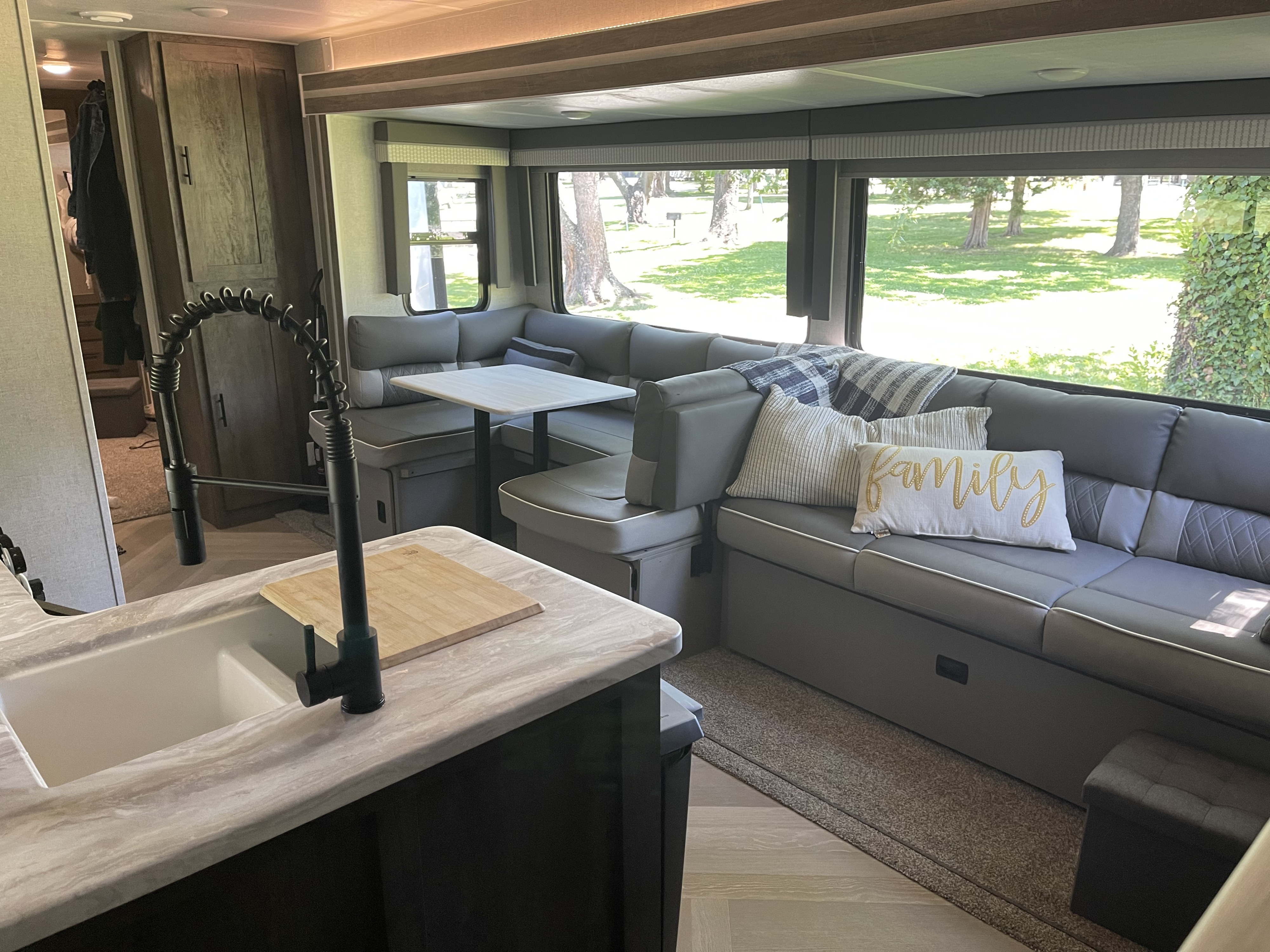 Travel trailer RV Rental 