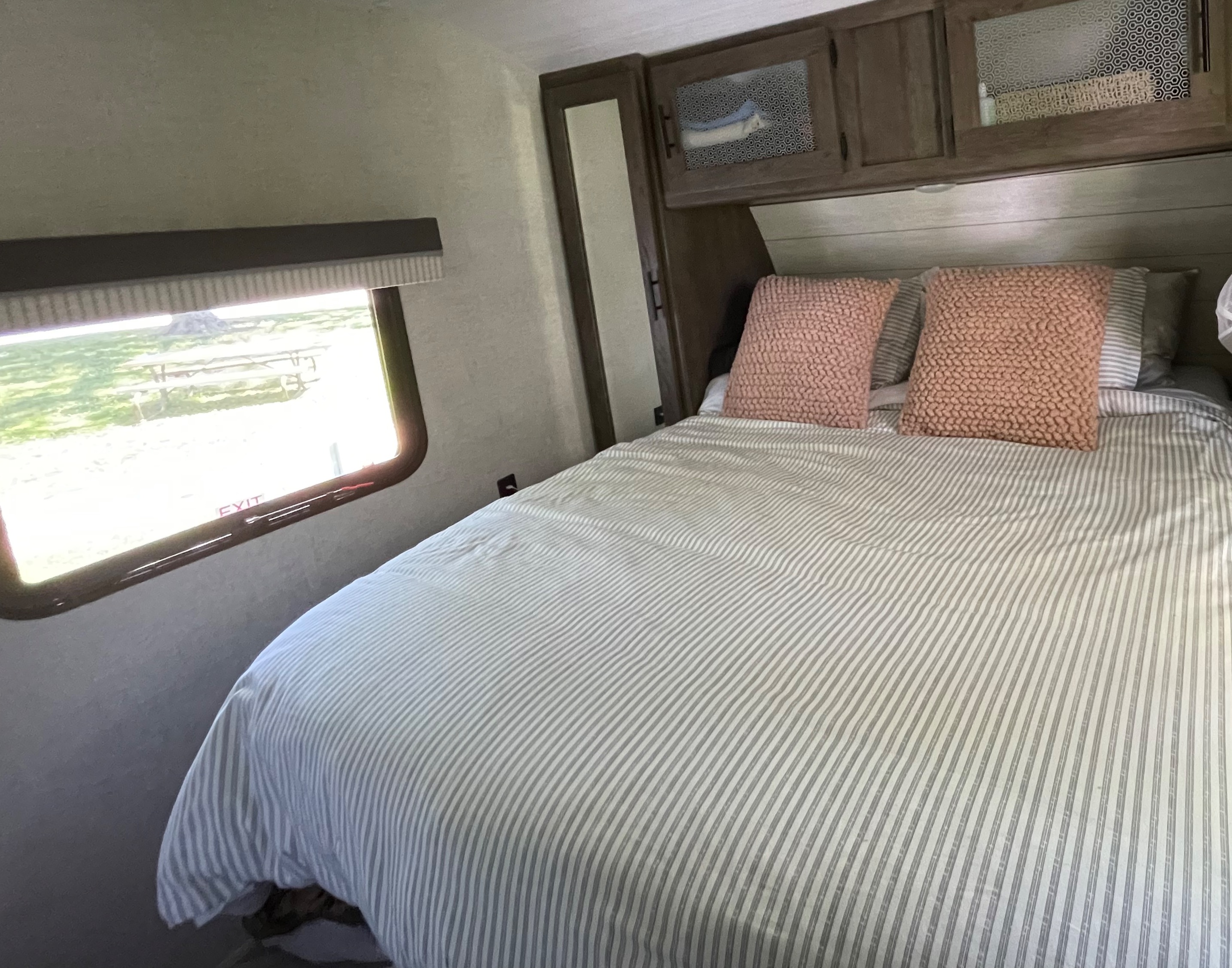 Travel trailer RV Rental 