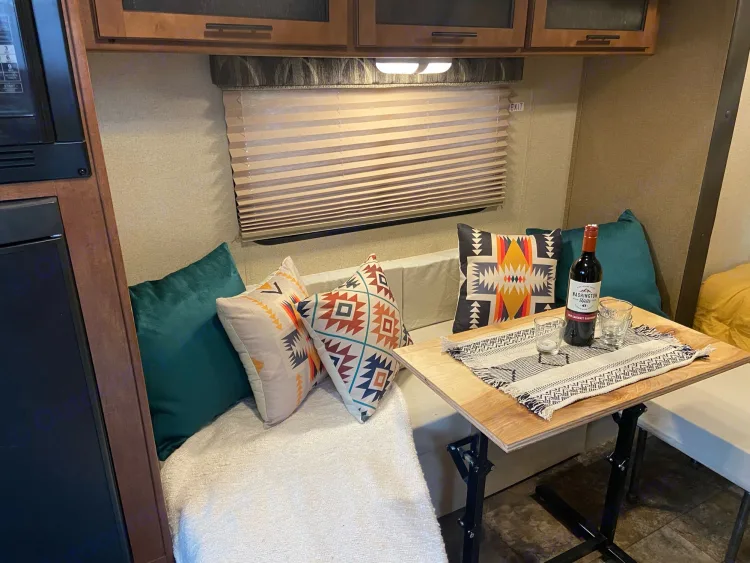 Travel trailer RV Rental 