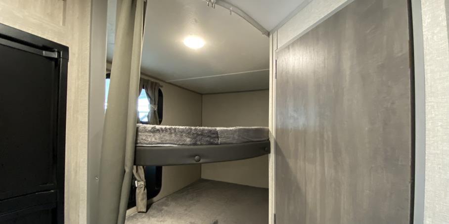 Coachmen Catalina Summit 2022