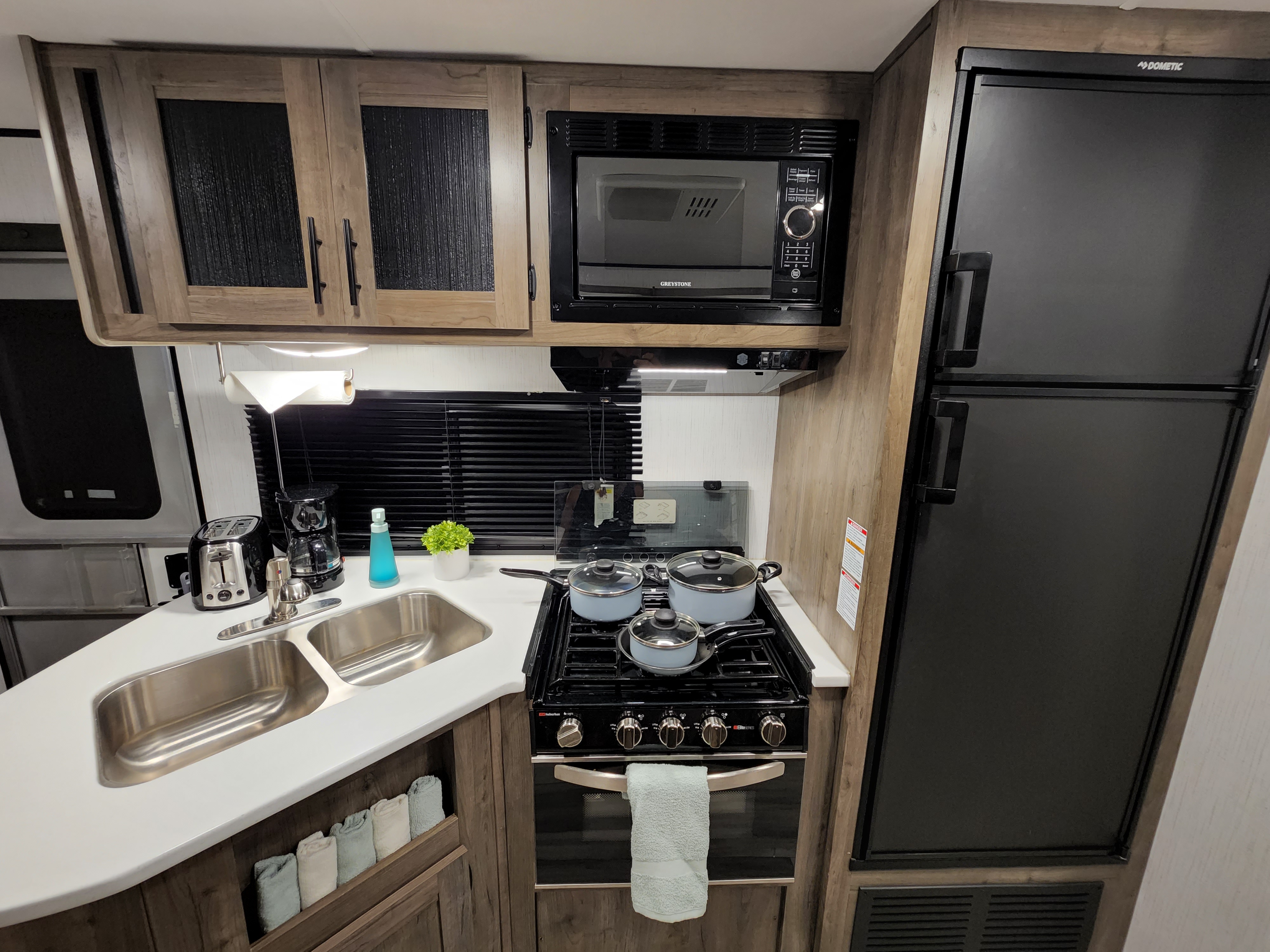 Travel trailer RV Rental 