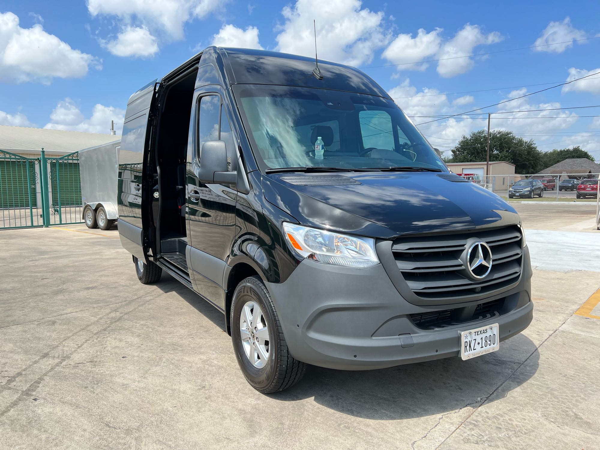 2022 Mercedes Passenger  Sprinter Van 2500