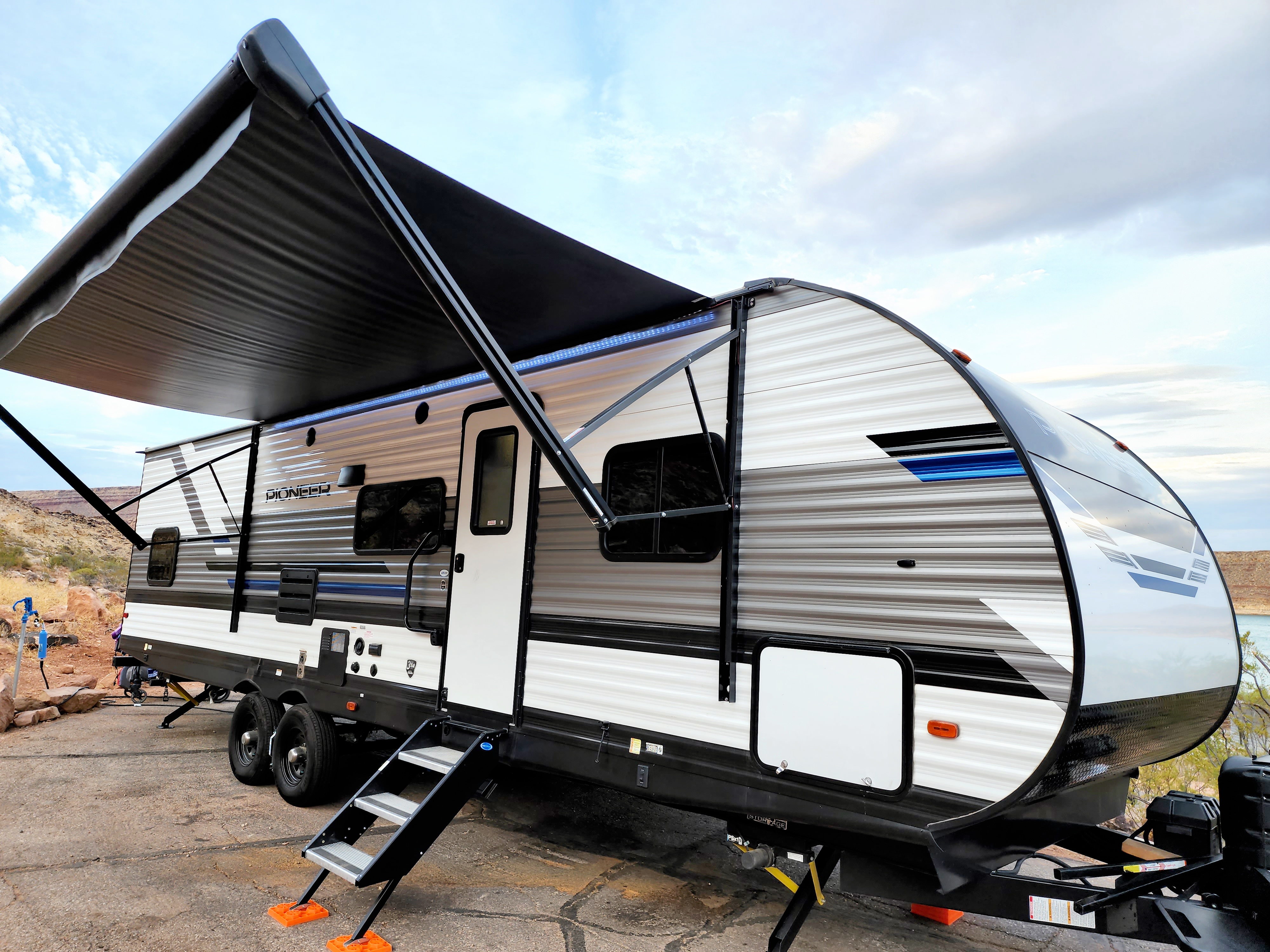 Travel trailer RV Rental 