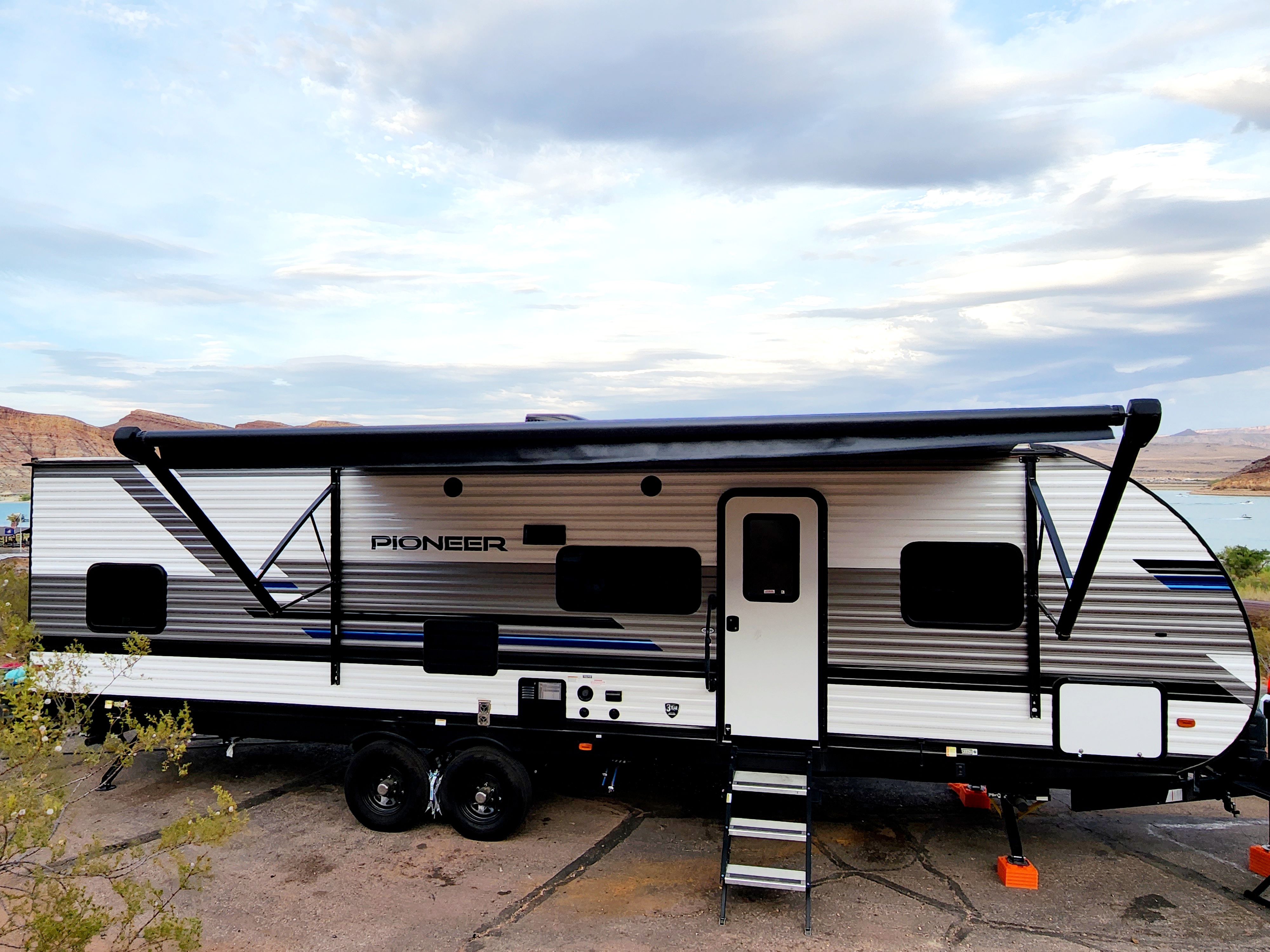 Travel trailer RV Rental 