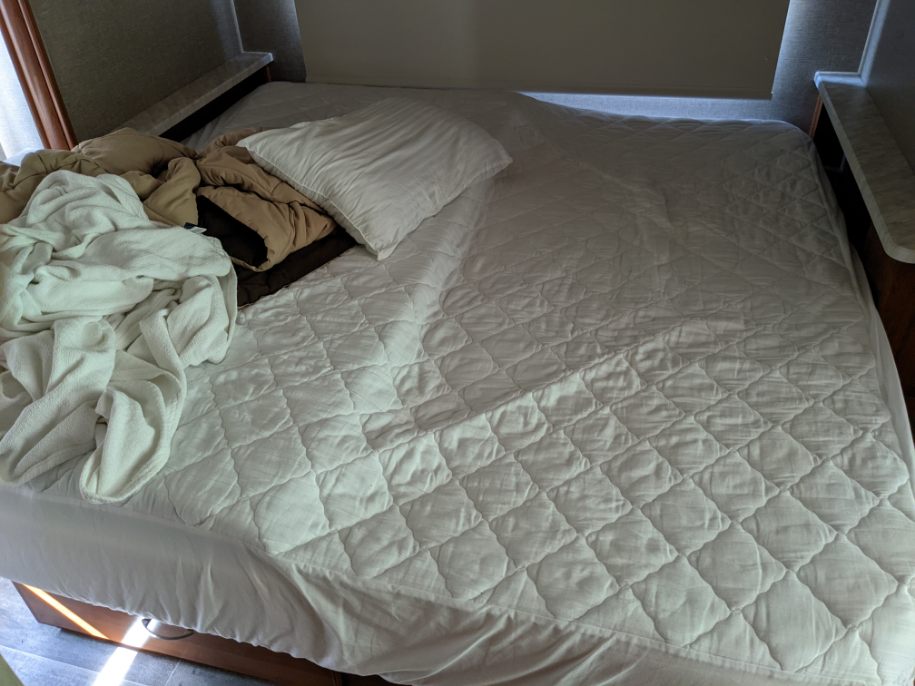 Master bed. Winnebago Vista 2019