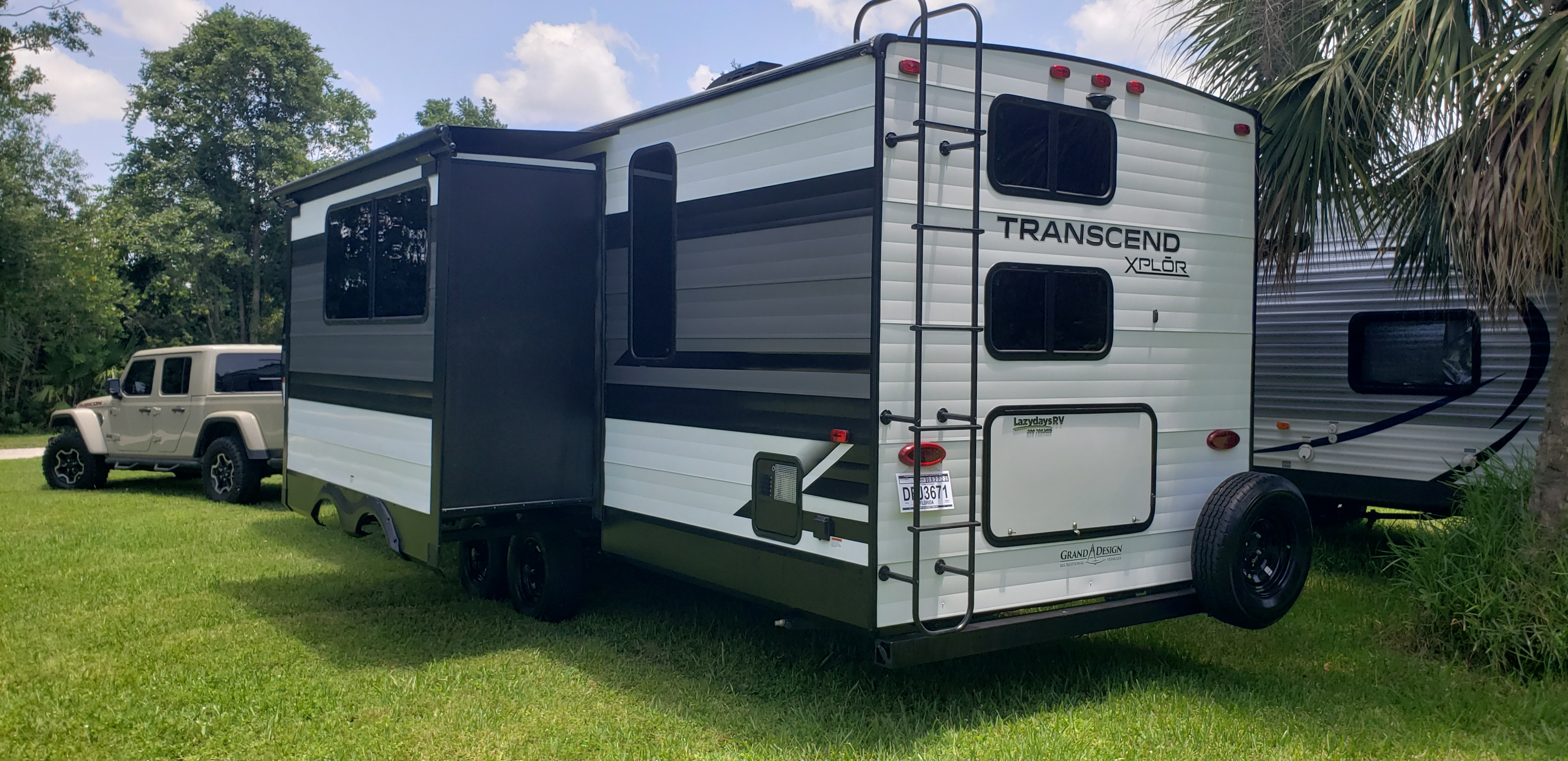 Travel trailer RV Rental 
