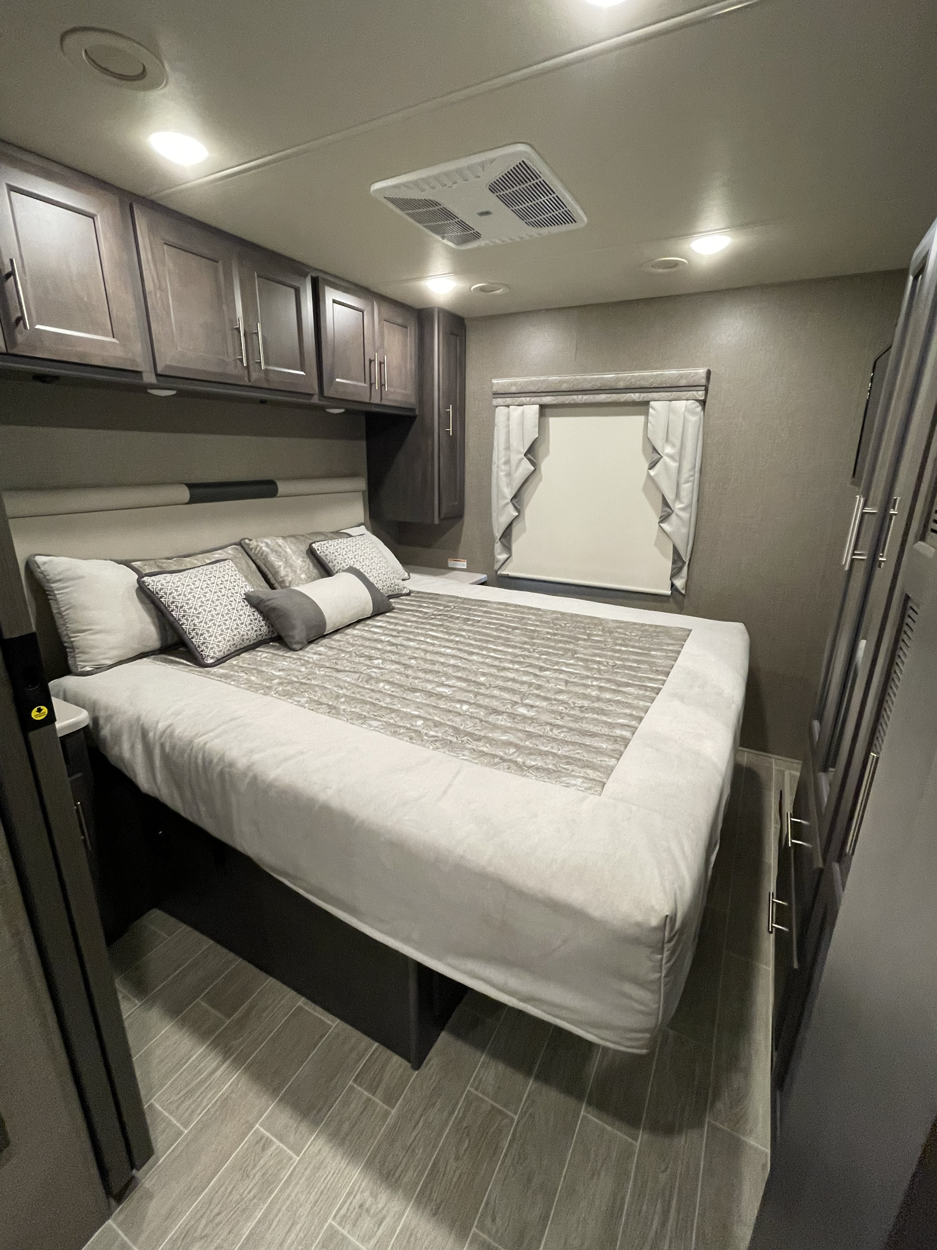 Master bedroom . Thor Miramar 2022