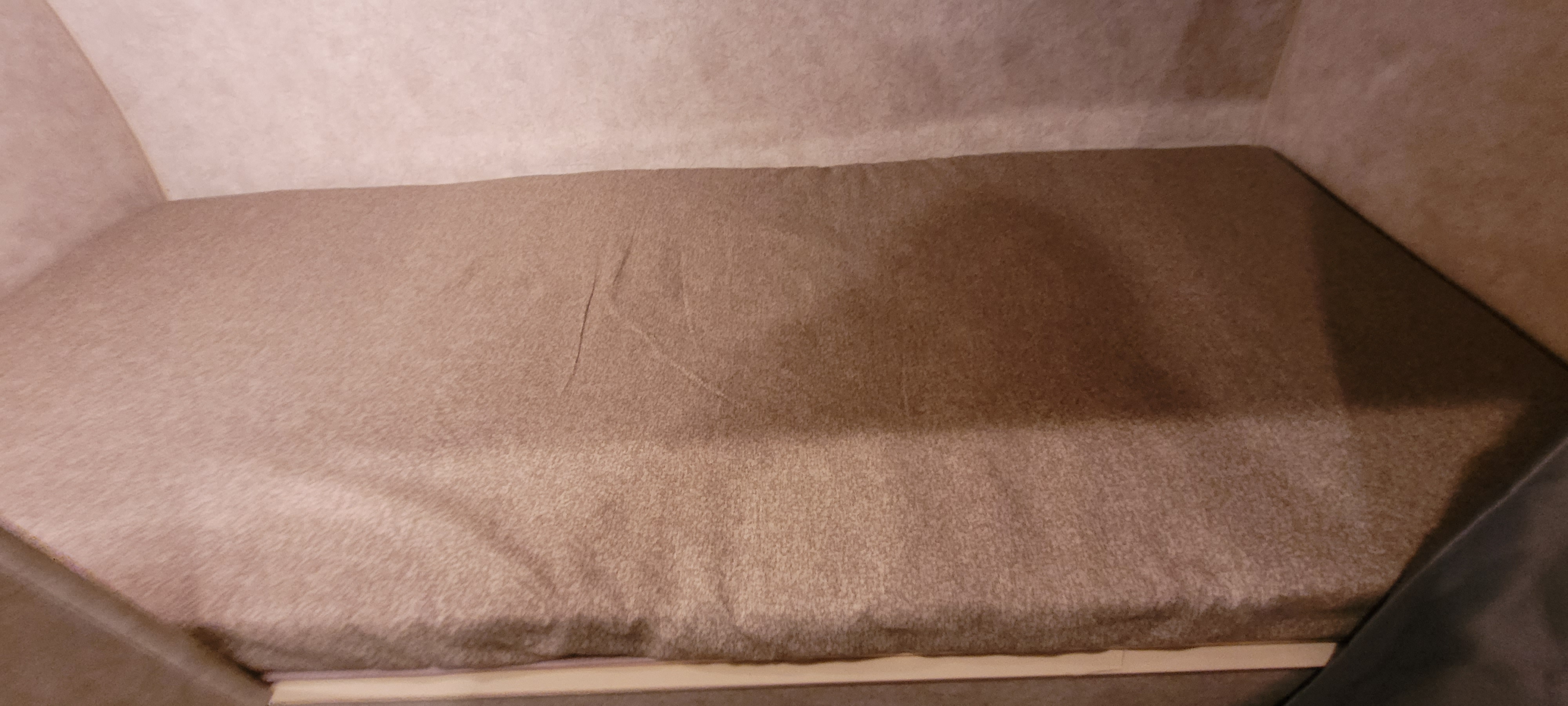 Bottom bunk.. Forest River R-Pod 152 2009