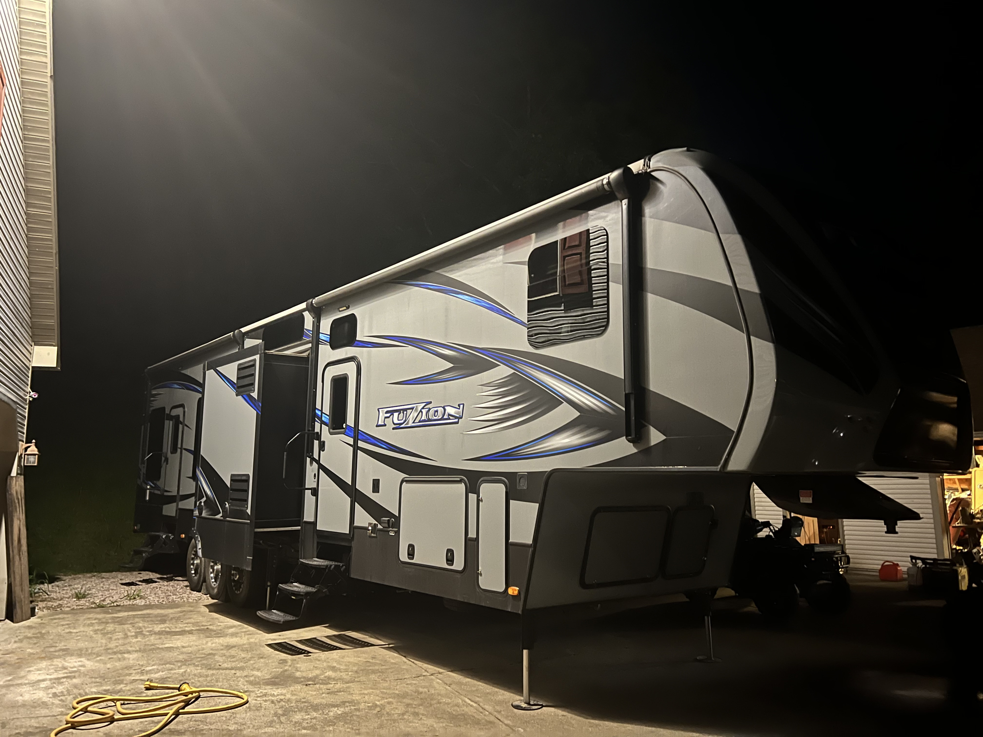 2015 Keystone Fuzion Toyhauler