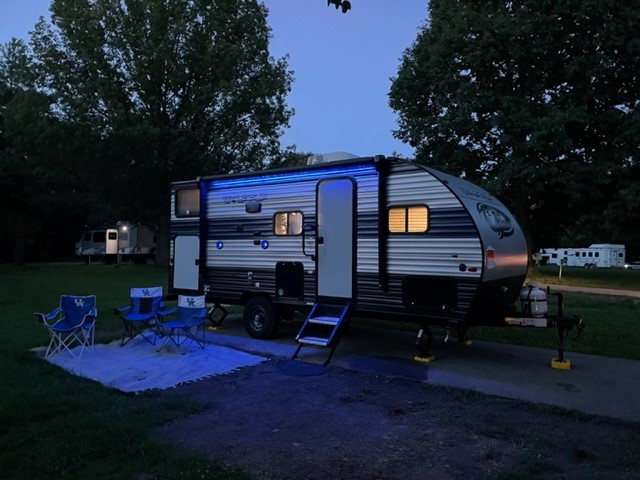 Explore S’more Adventures Wolf Pup 17JG