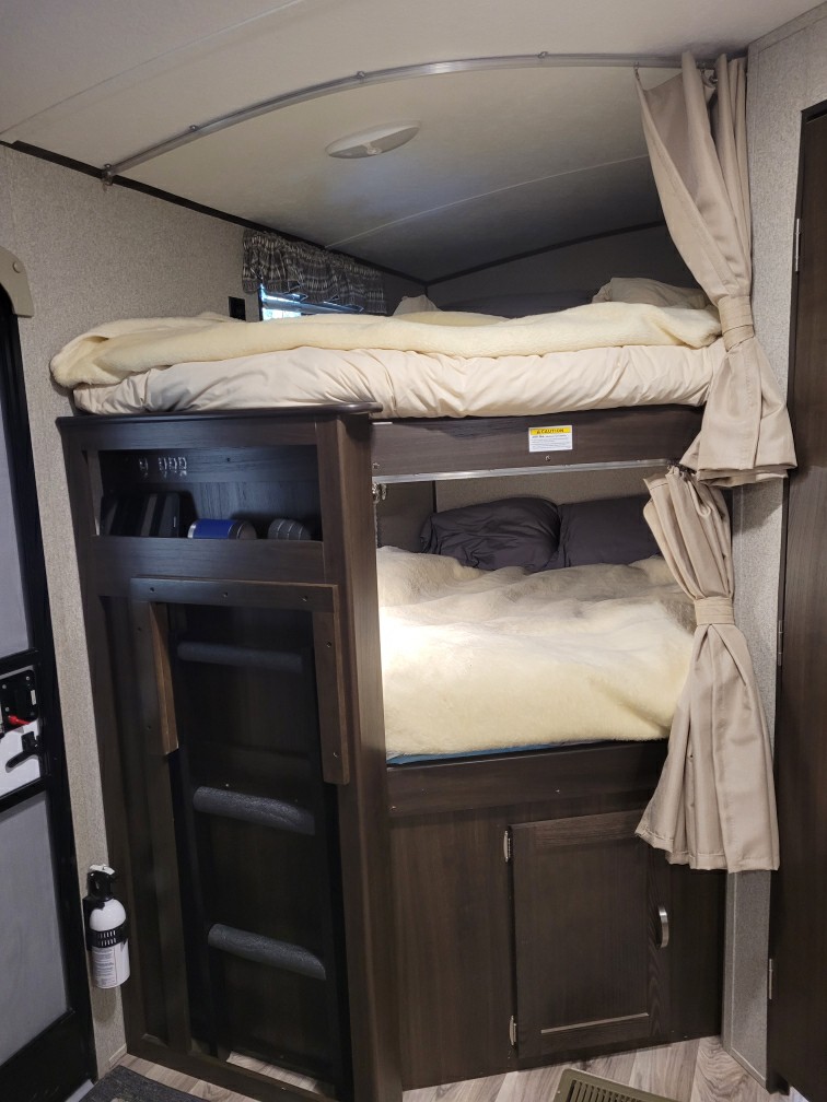 Double over double bunks.. Keystone RV Springdale 2018