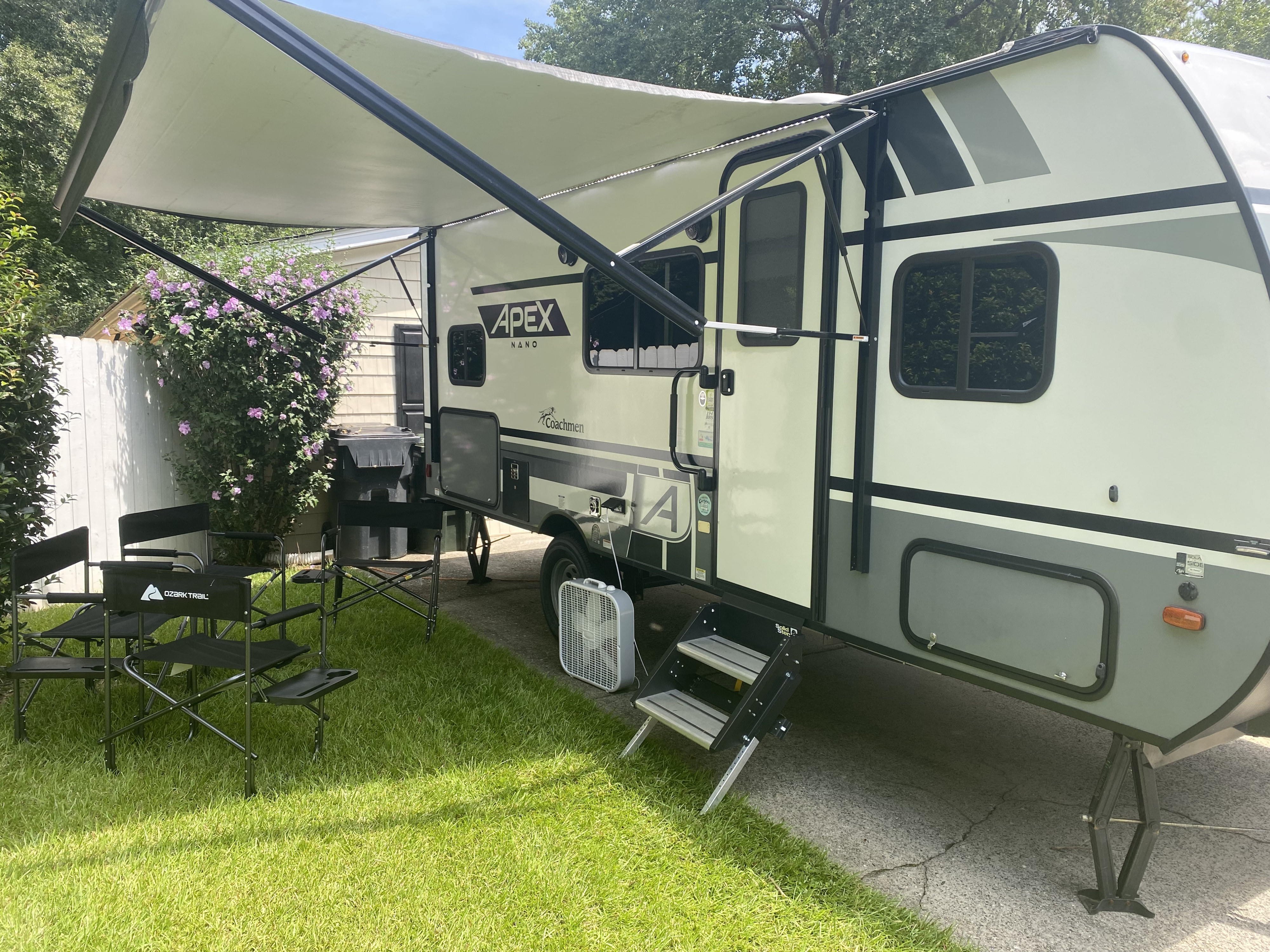 2021 Coachman that sleeps 6. Outdoor kitchen, Smart TV and SUV towable!