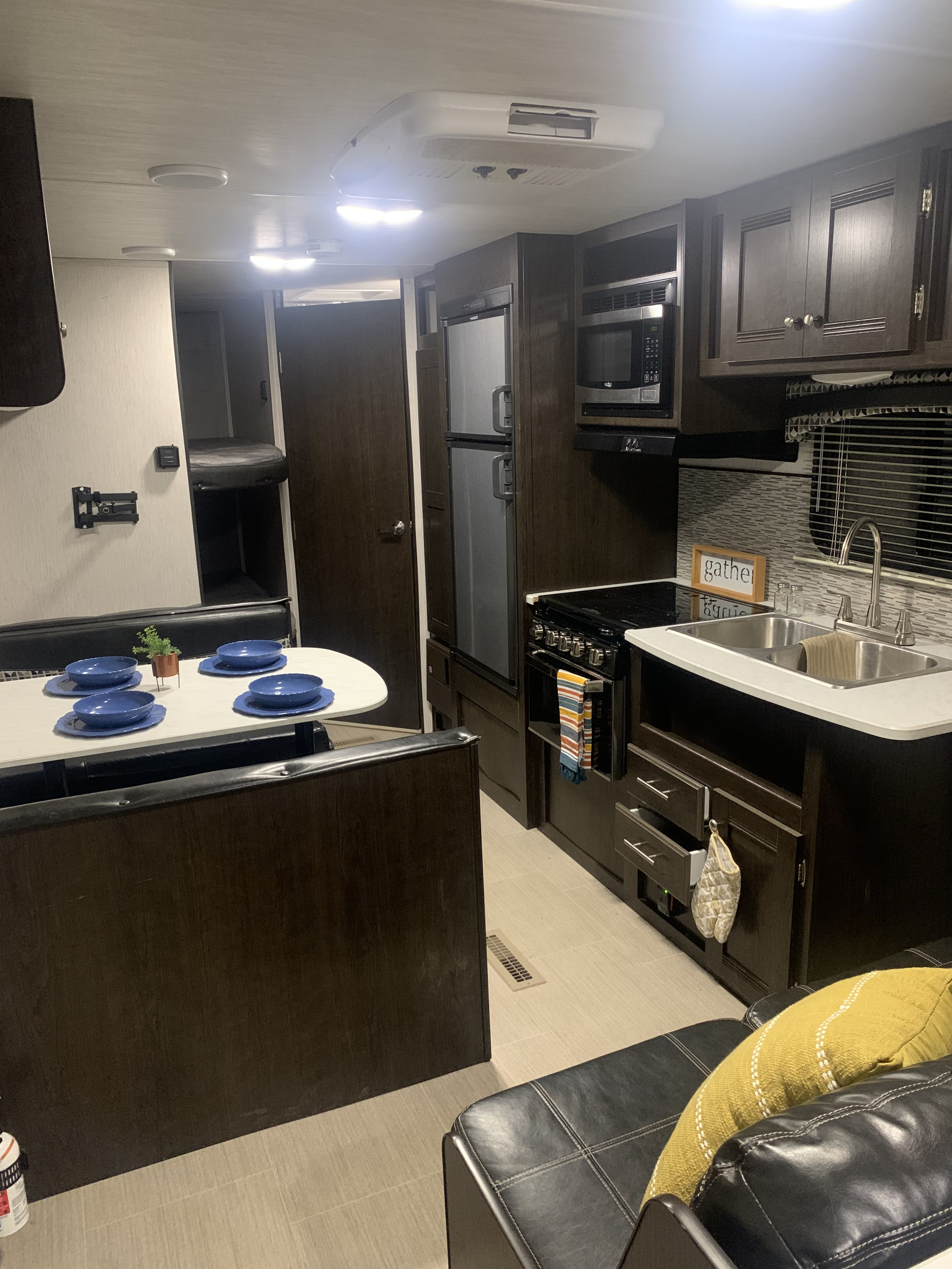 Travel trailer RV Rental 