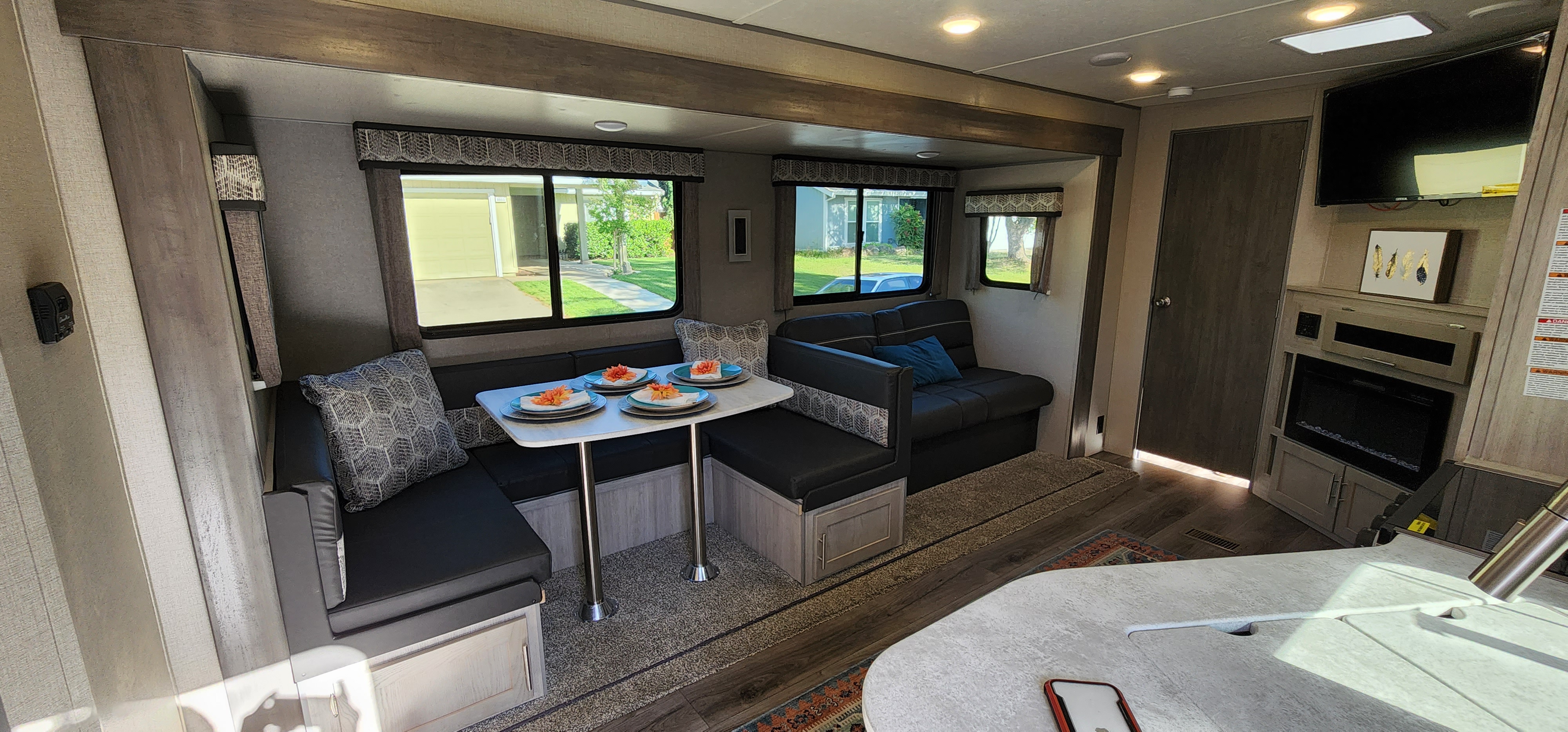 Travel trailer RV Rental 