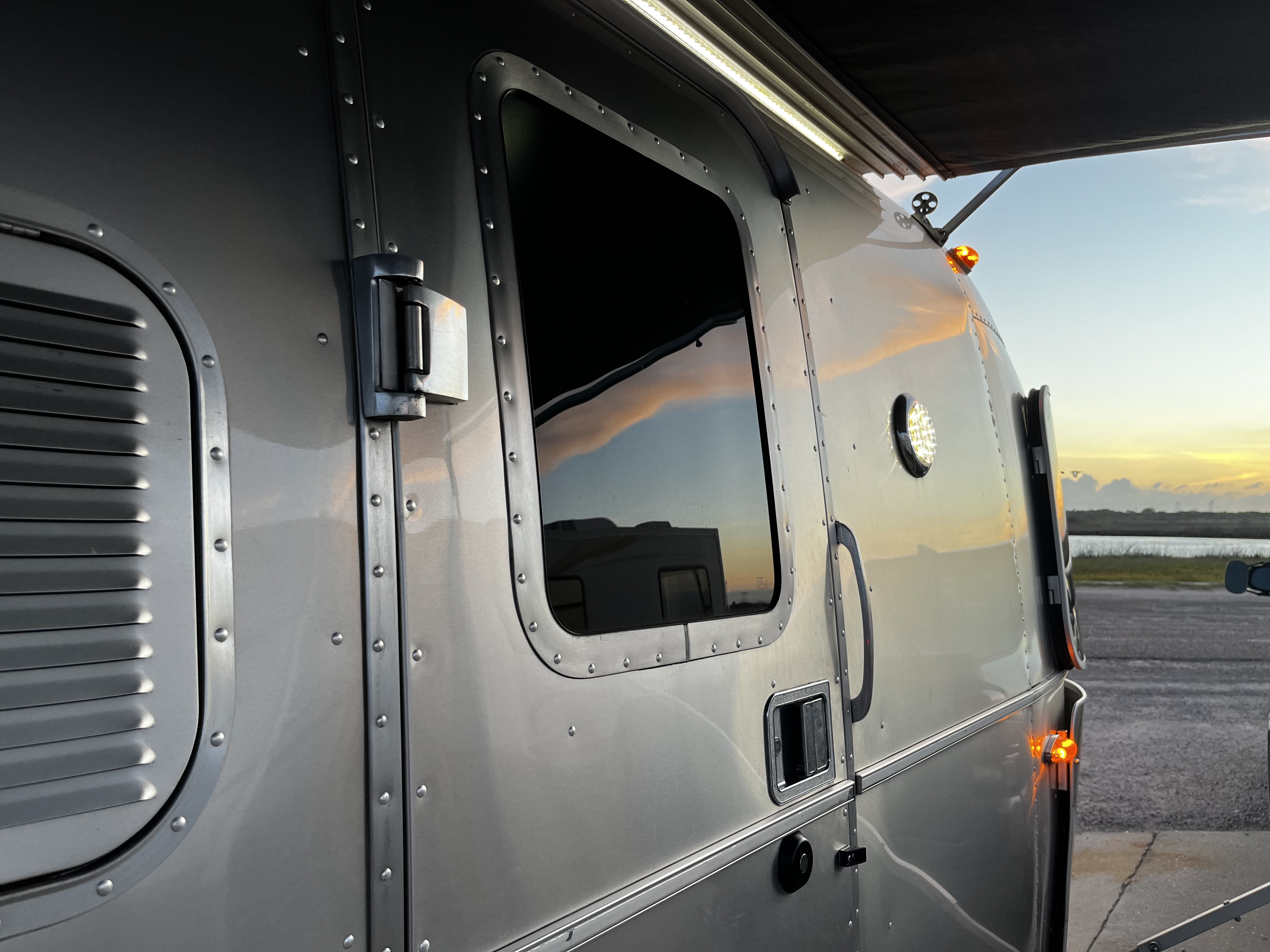 Travel trailer RV Rental 