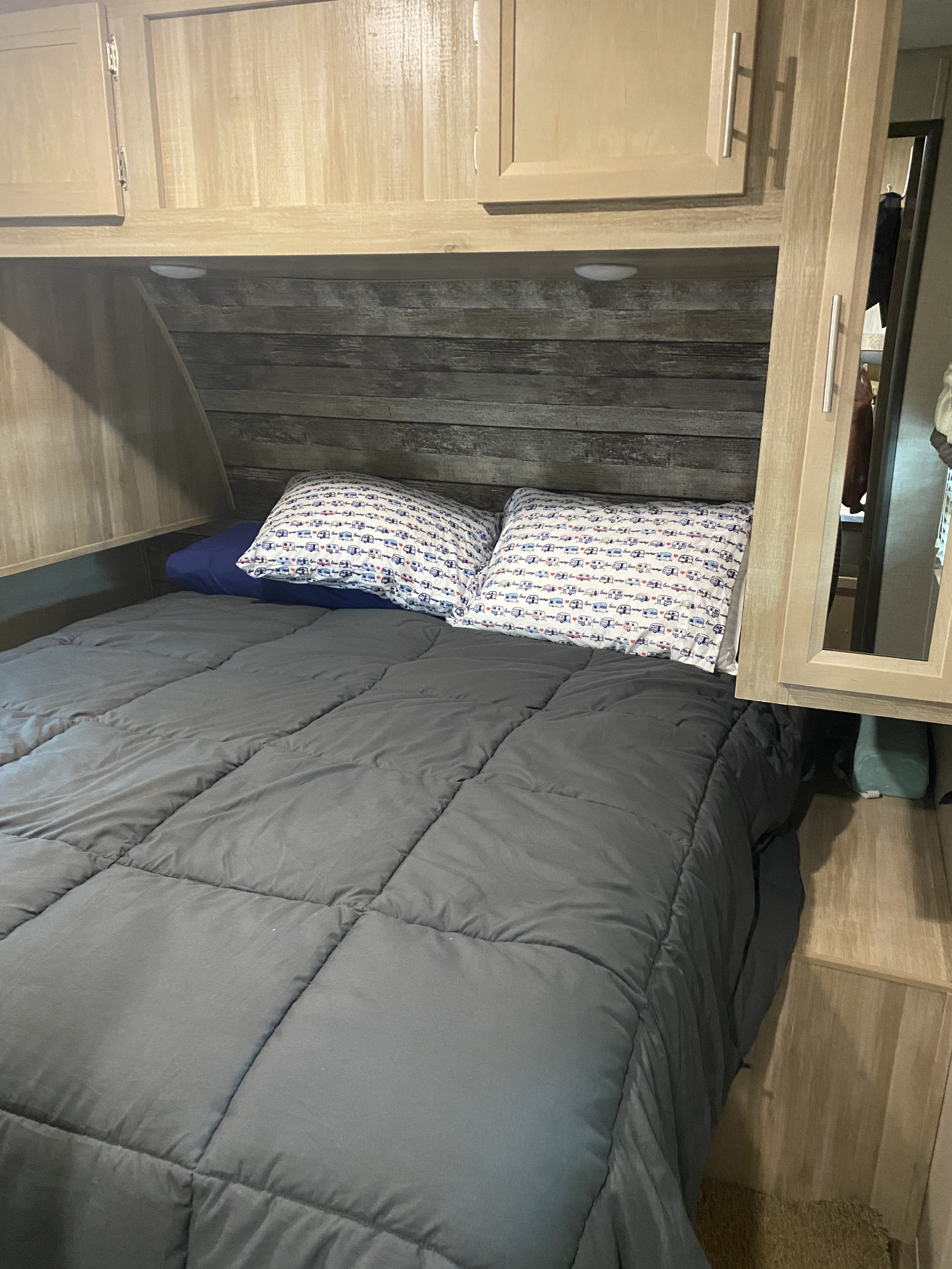 Travel trailer RV Rental 