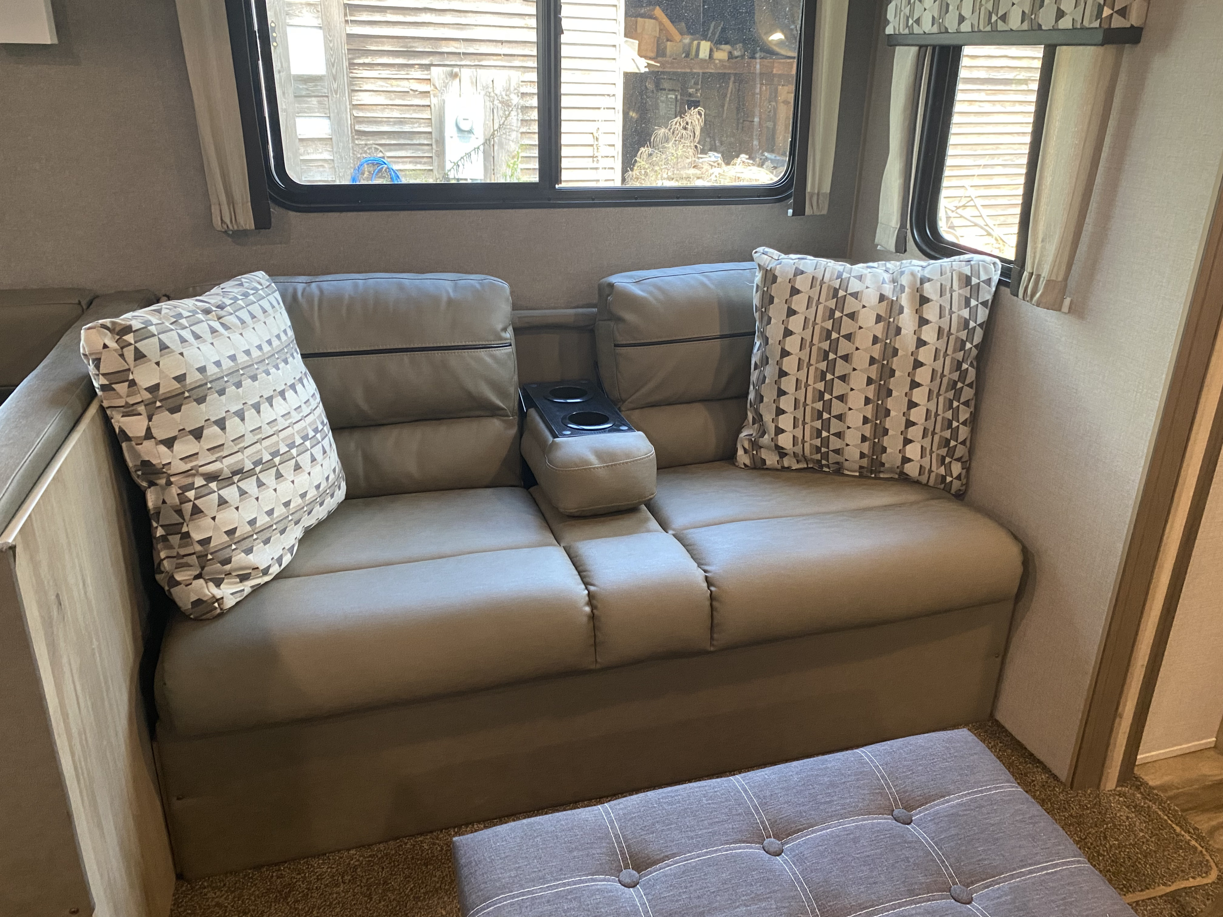 Travel trailer RV Rental 