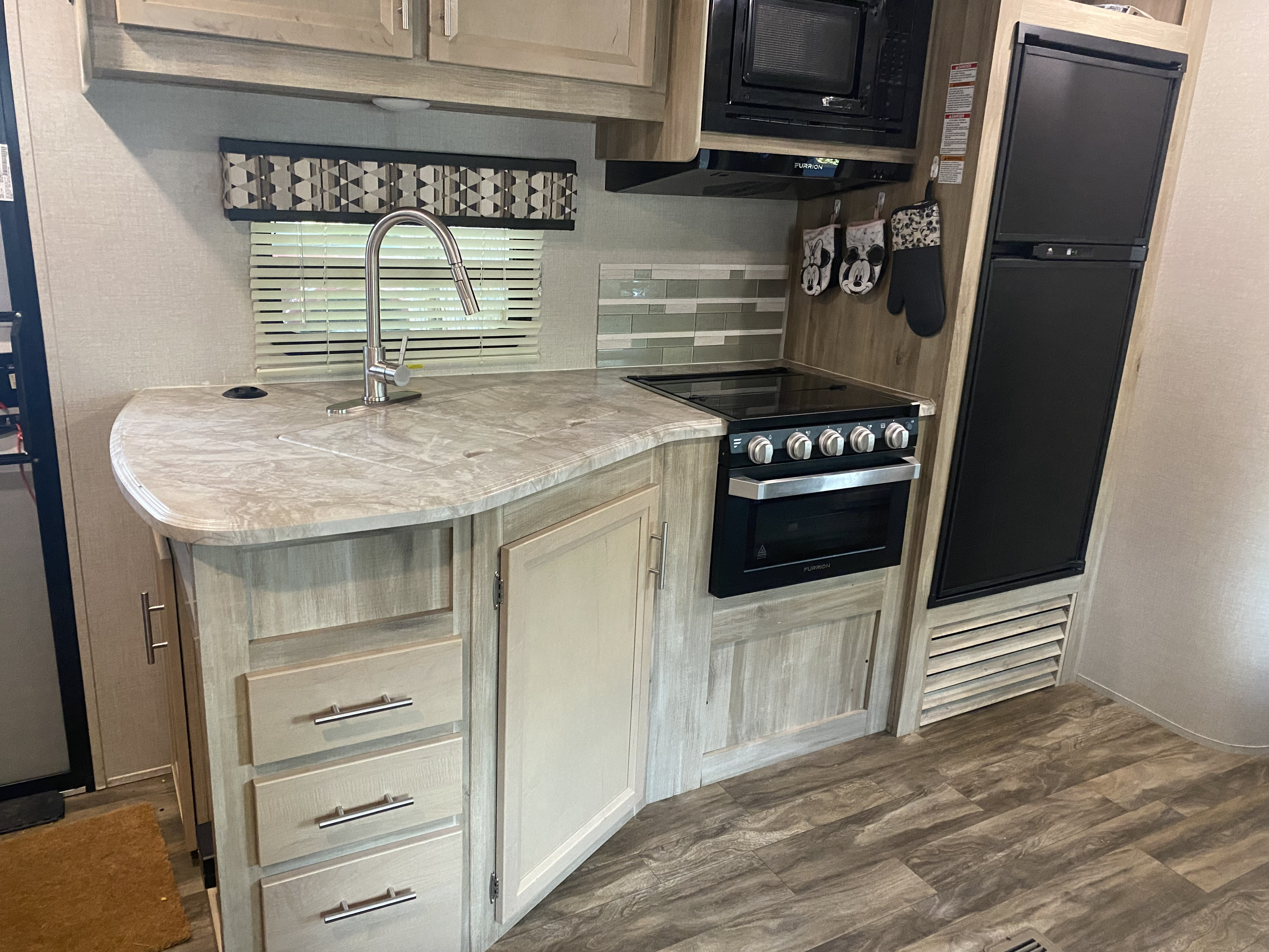 Travel trailer RV Rental 