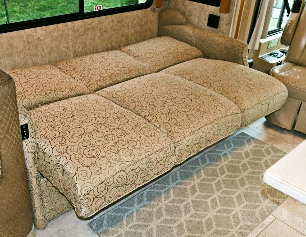 Winnebago Journey 2006